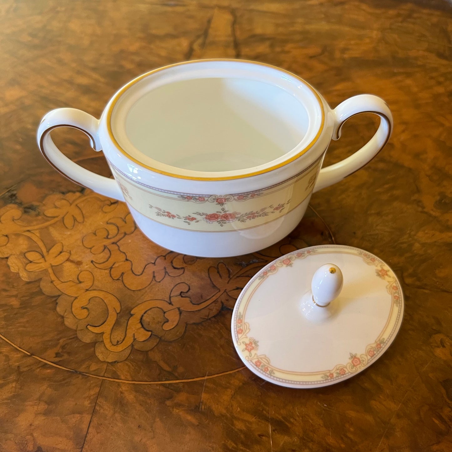 Coalport Sheringham Sugar