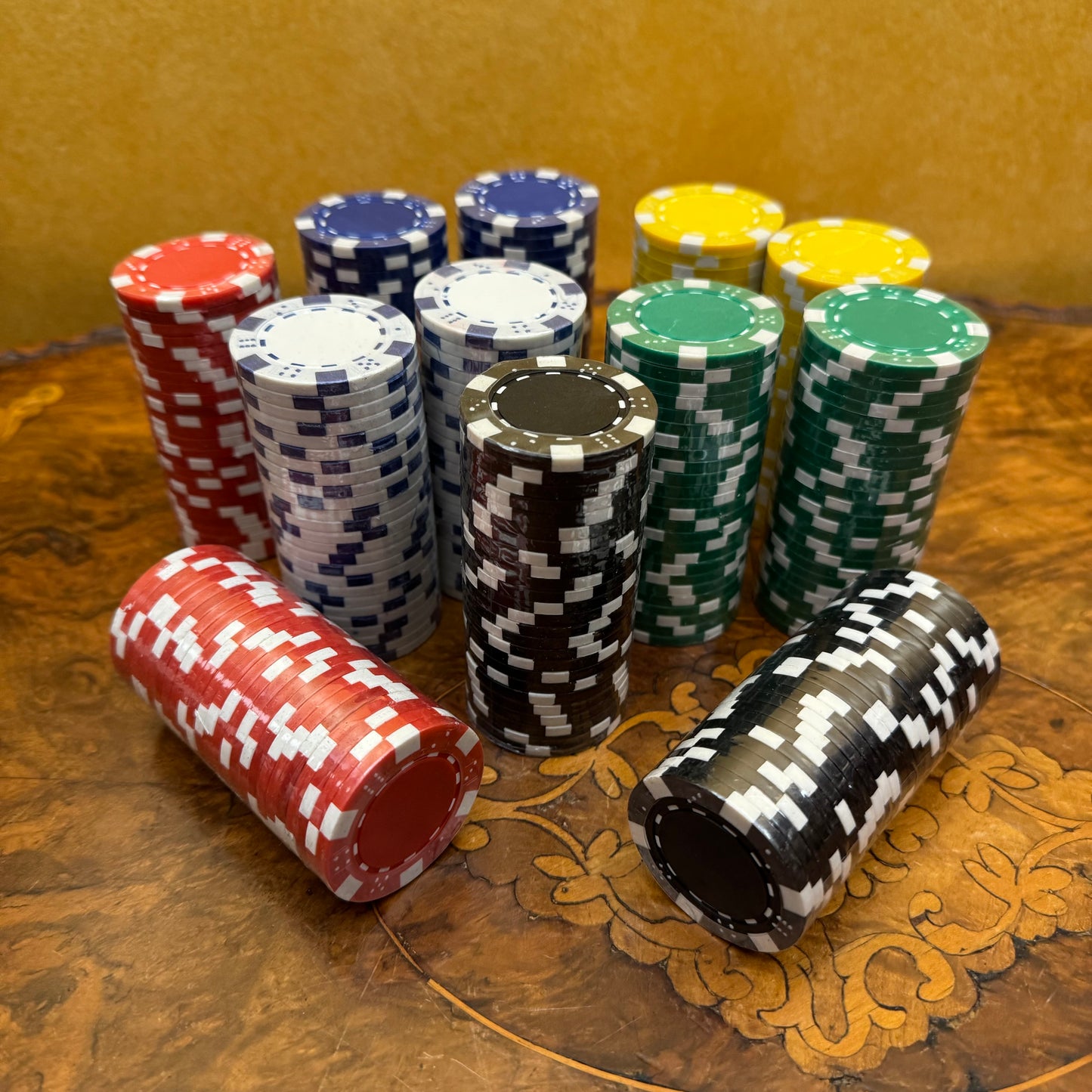 Casino Style Poker Set 300 Chips