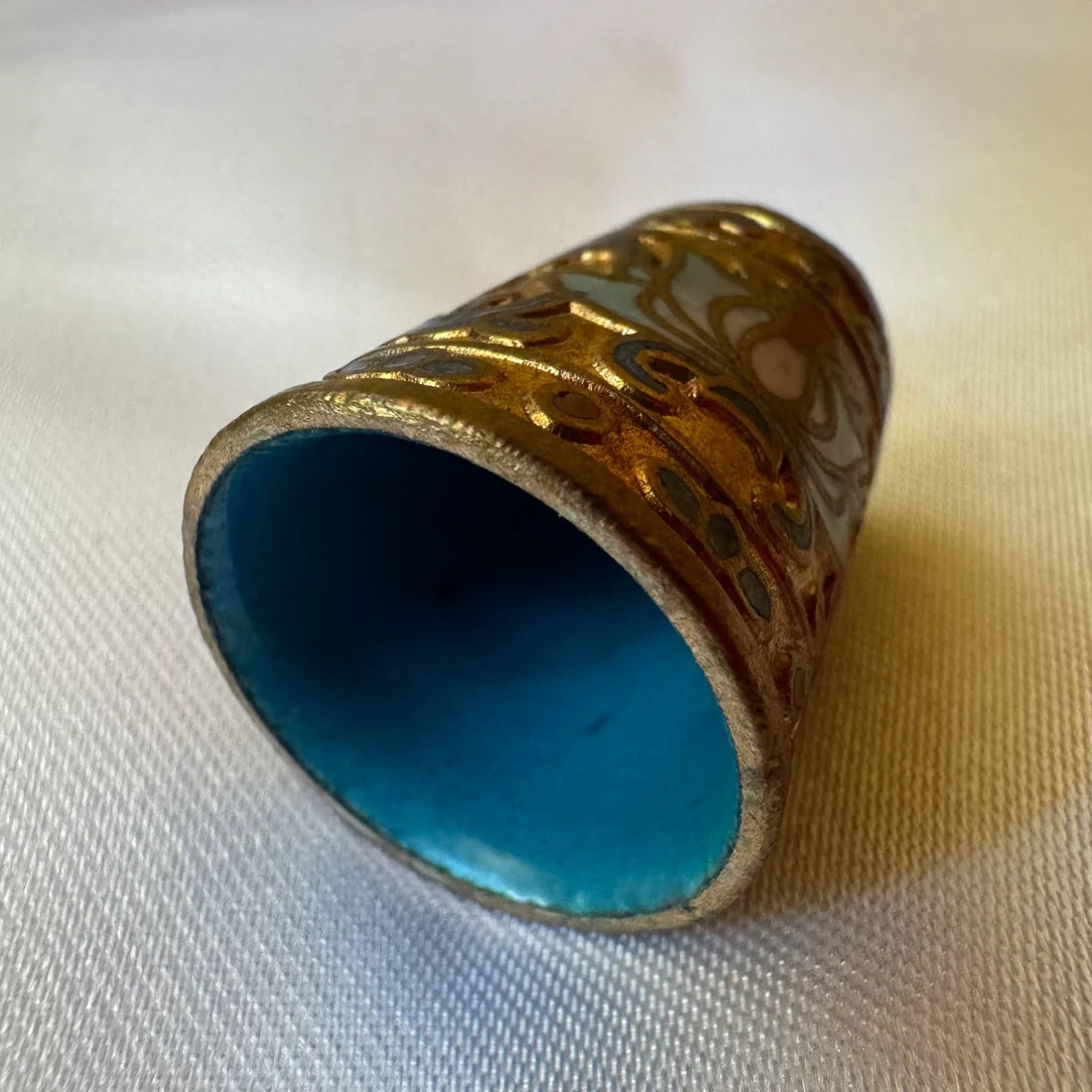 Cloisonné Enamel Inlay Water Lily Copper Thimble
