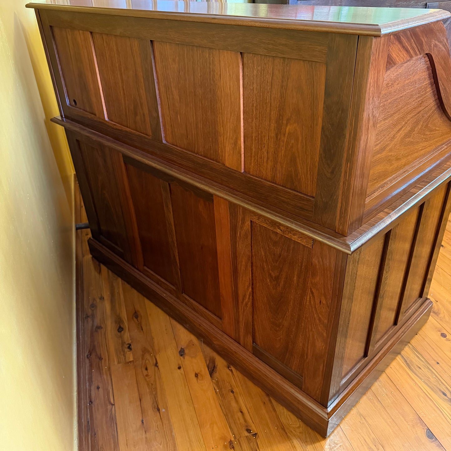 Antique Mahogany Roll Top Large Desk
