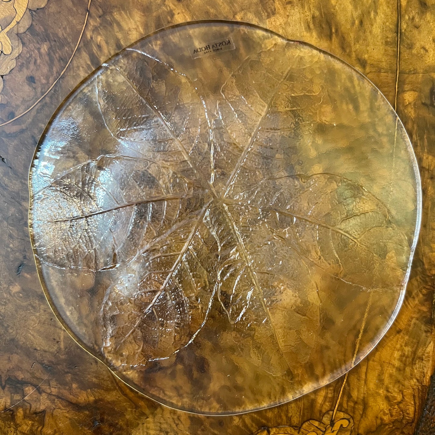 Kosta Body Leaf Plate