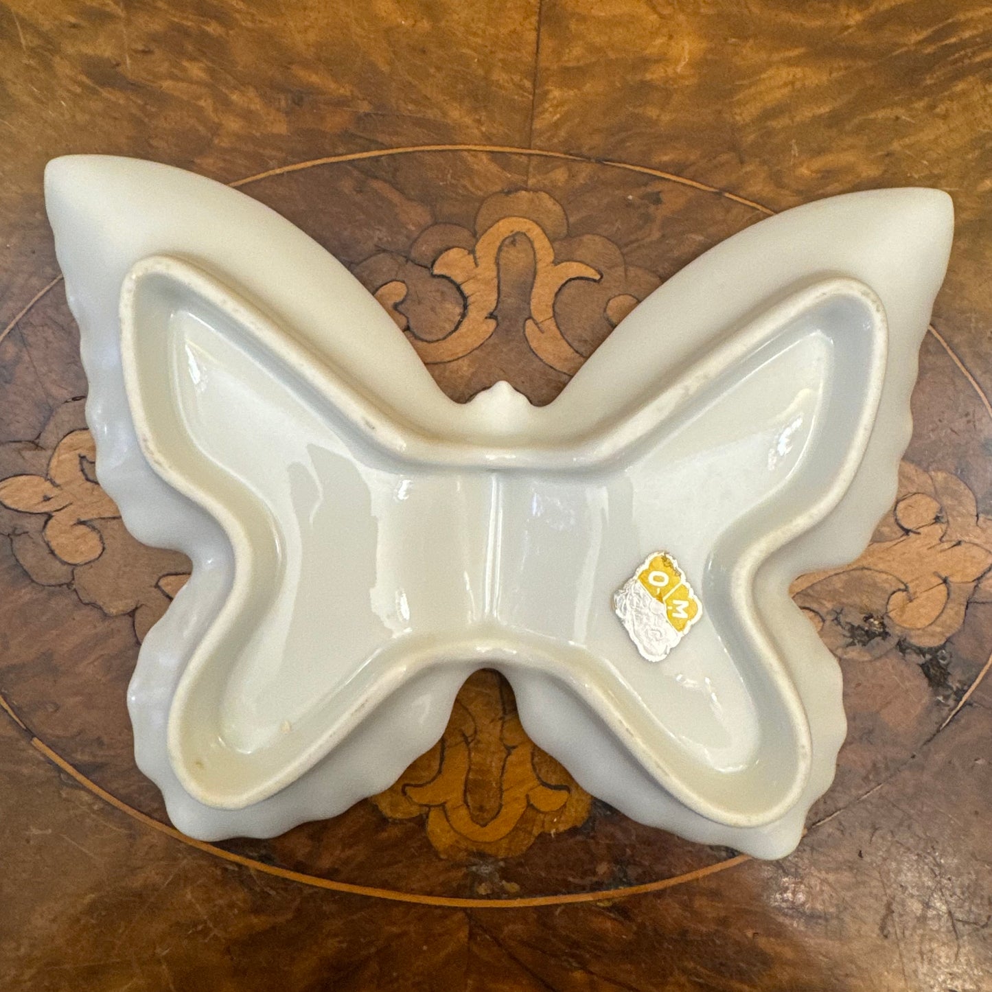 OMC White Butterfly Porcelain Jewelry Trinket
