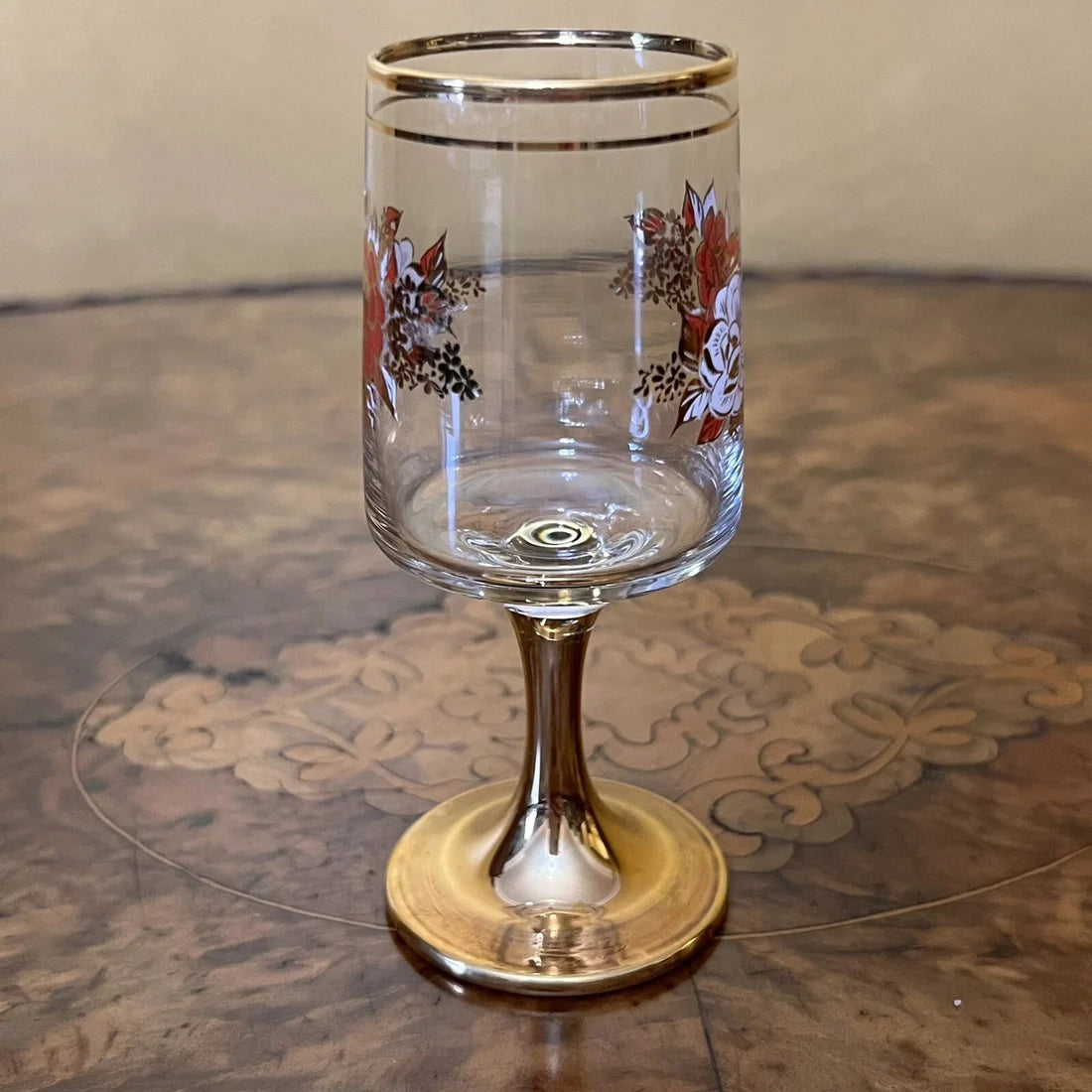 Port Sherry Red & Gold Glass
