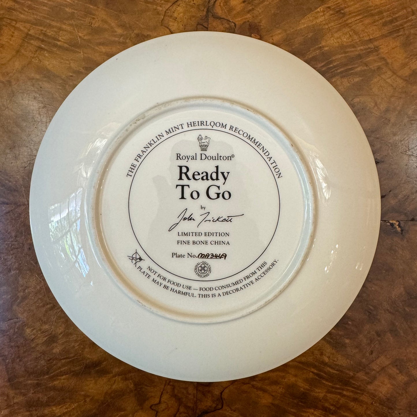 Royal Doulton Black Labrador Ready To Go