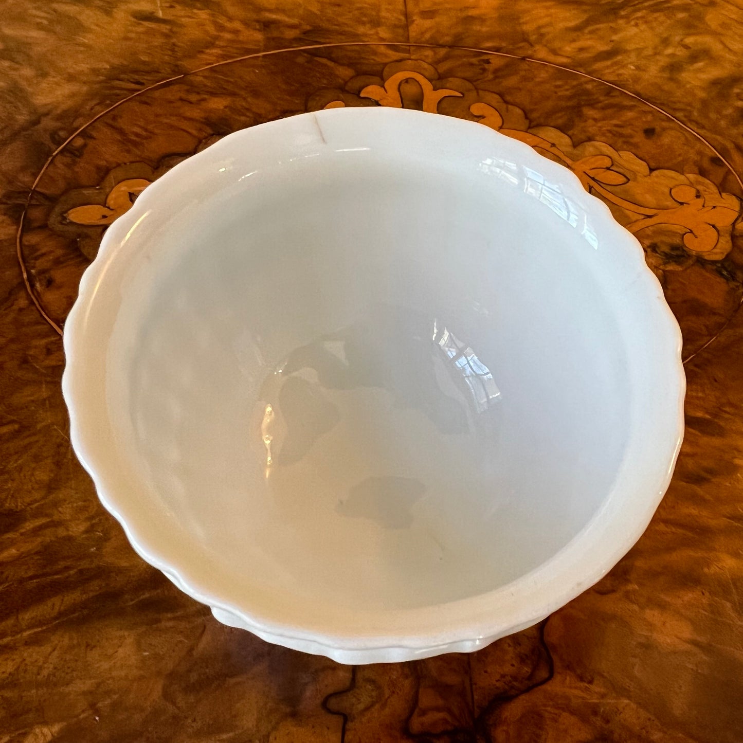 Victoria_Shell_Lustre_Small_Bowl