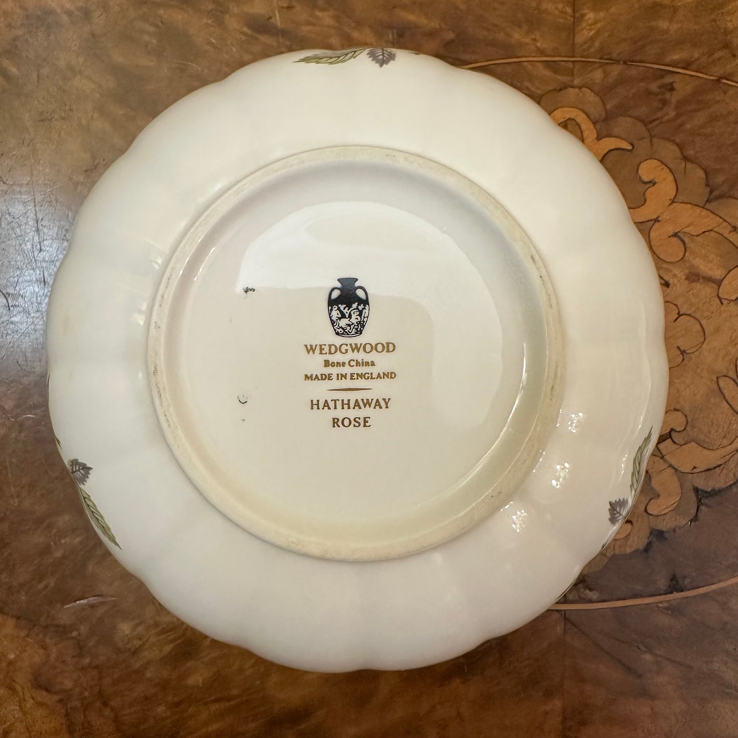 Wedgwood Hathaway Rose Bowl With Lid Trinket