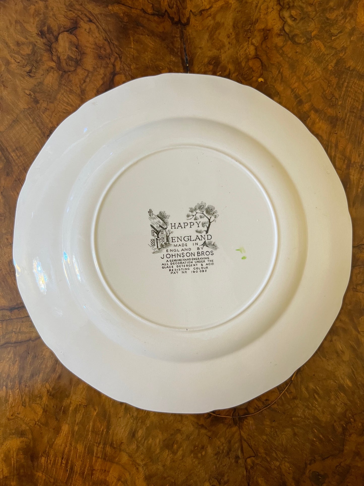 Johnson Bros Happy Dinner Plate