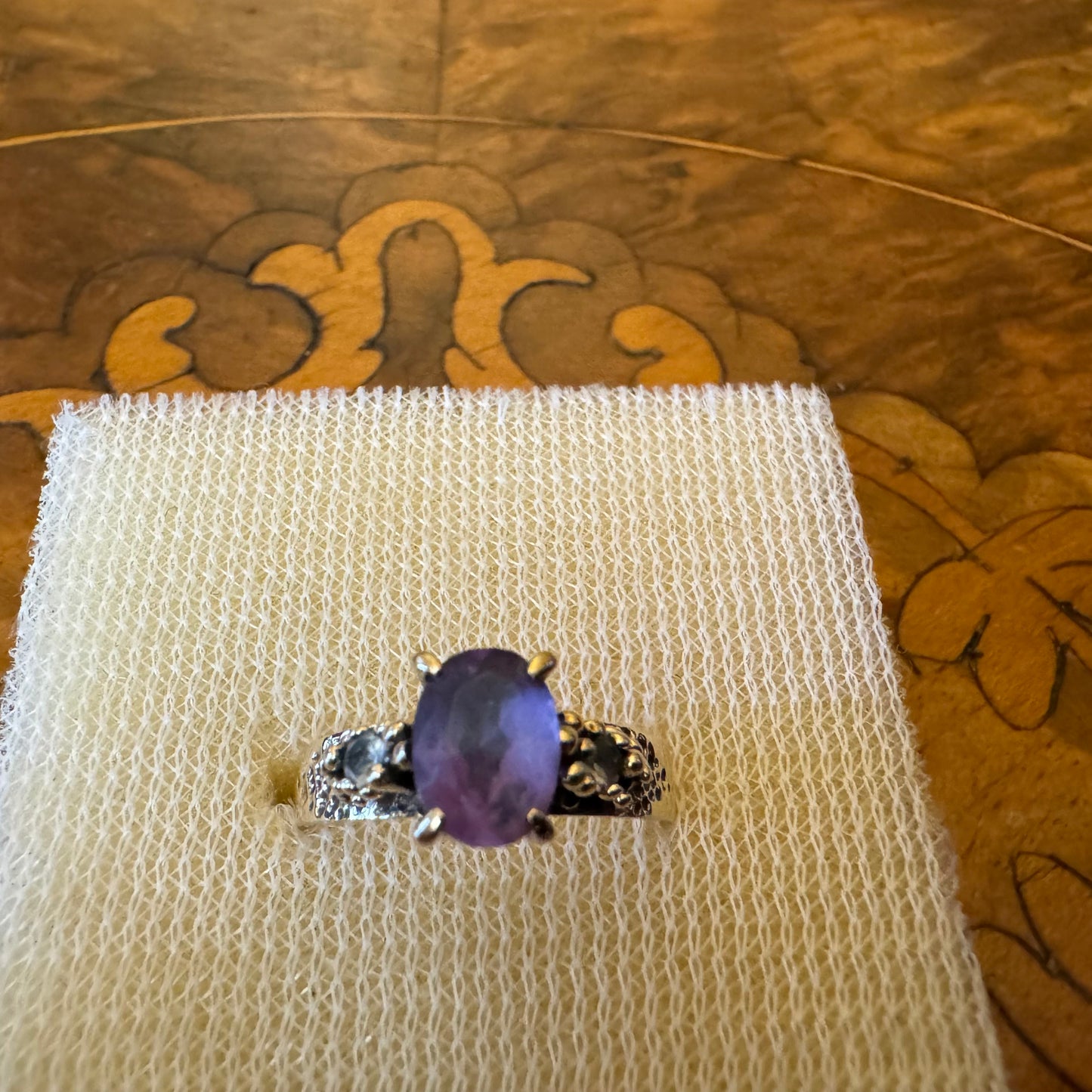 9ct Gold Amethyst Ring 