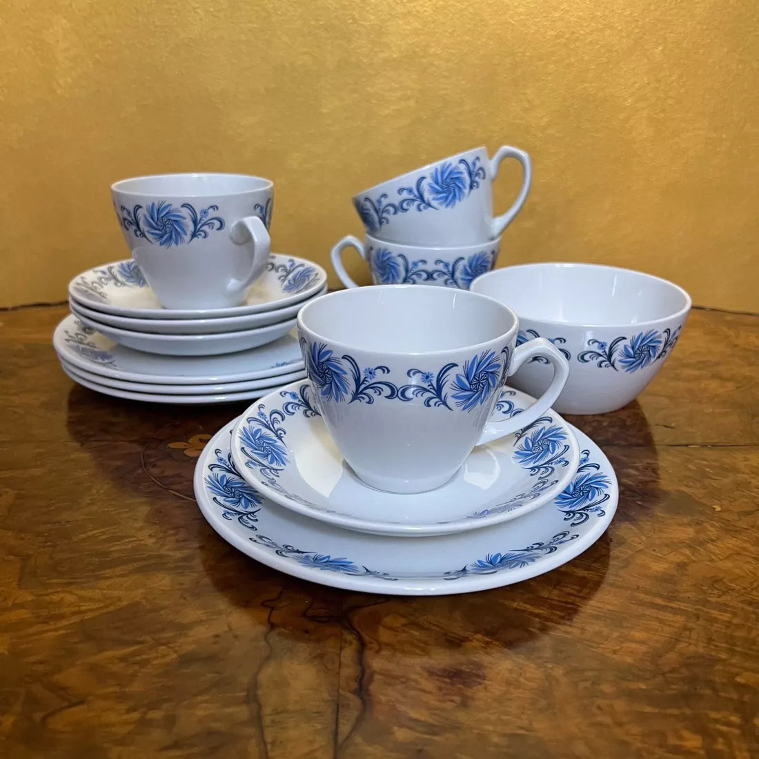 Alfred Meakin Glo White Ironstone 13 Piece Tea Set
