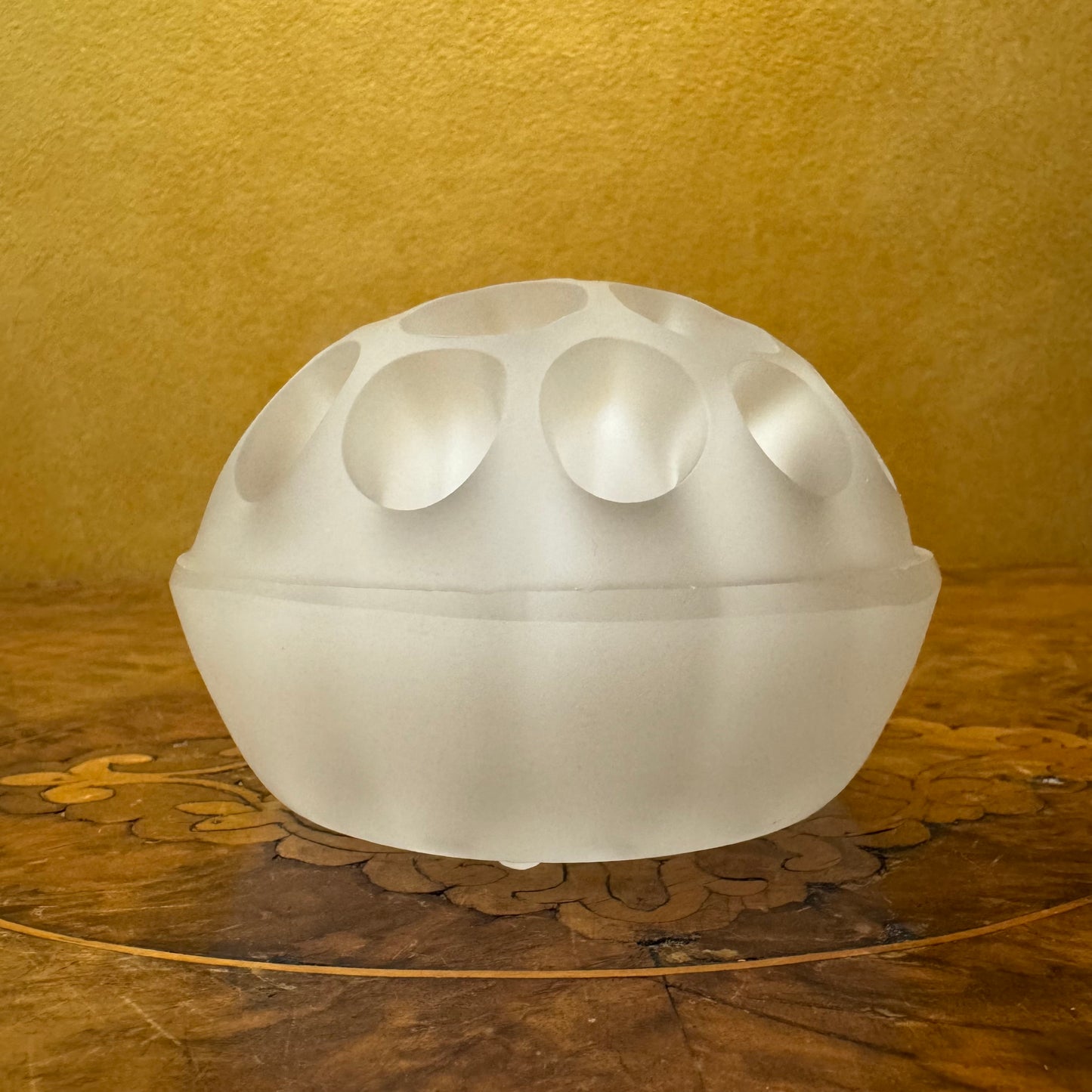 Antique 1910 Davidson 19-Hole Dome Frosted Flower Frog