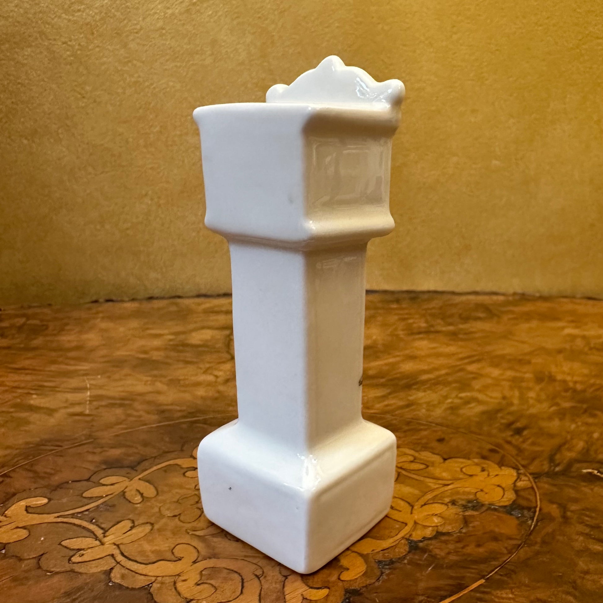 Antique Goldings Jewellers Golbourn NSW Soldiers Memorial Porcelain Clock 