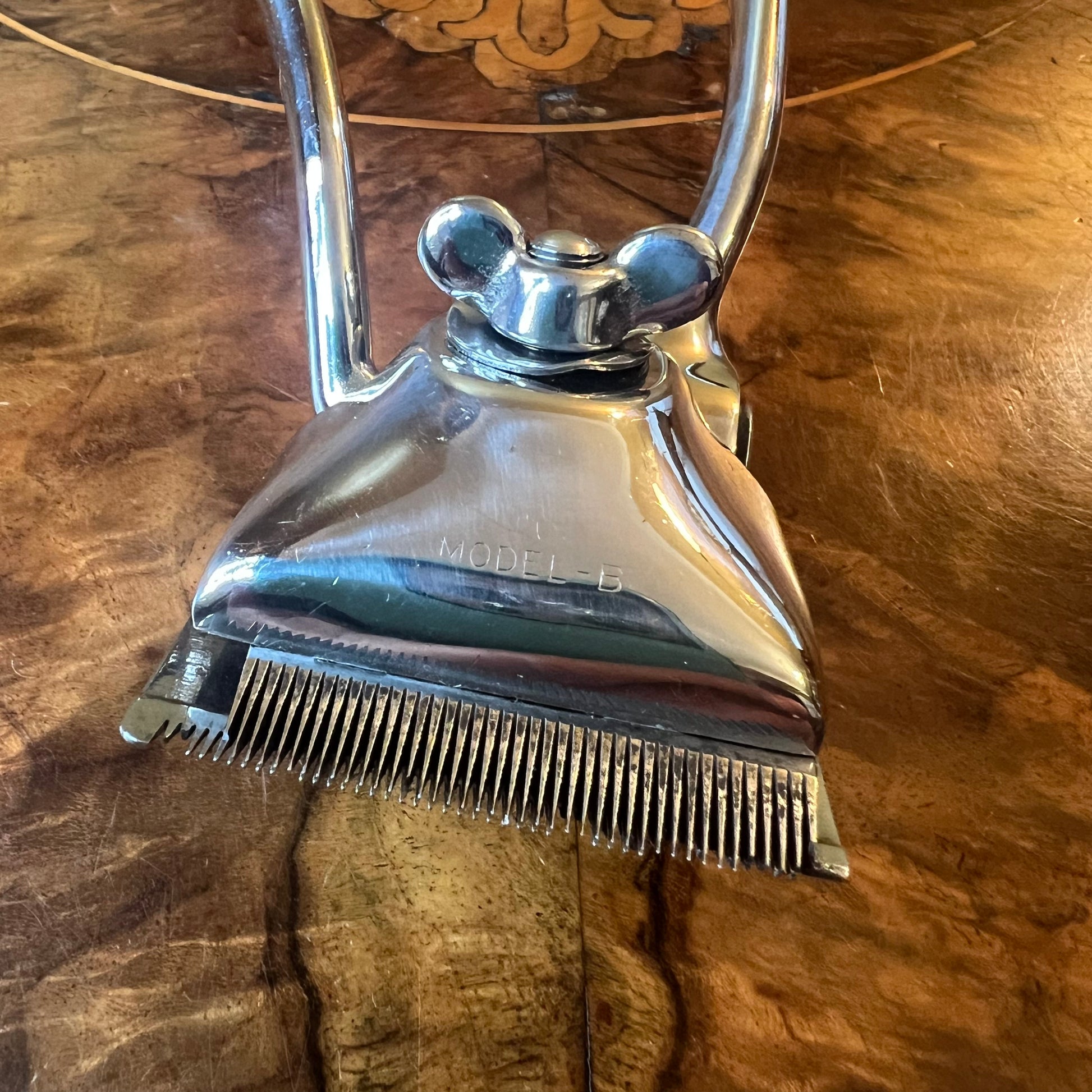 Antique John Oster MFT Co Hair Clippers