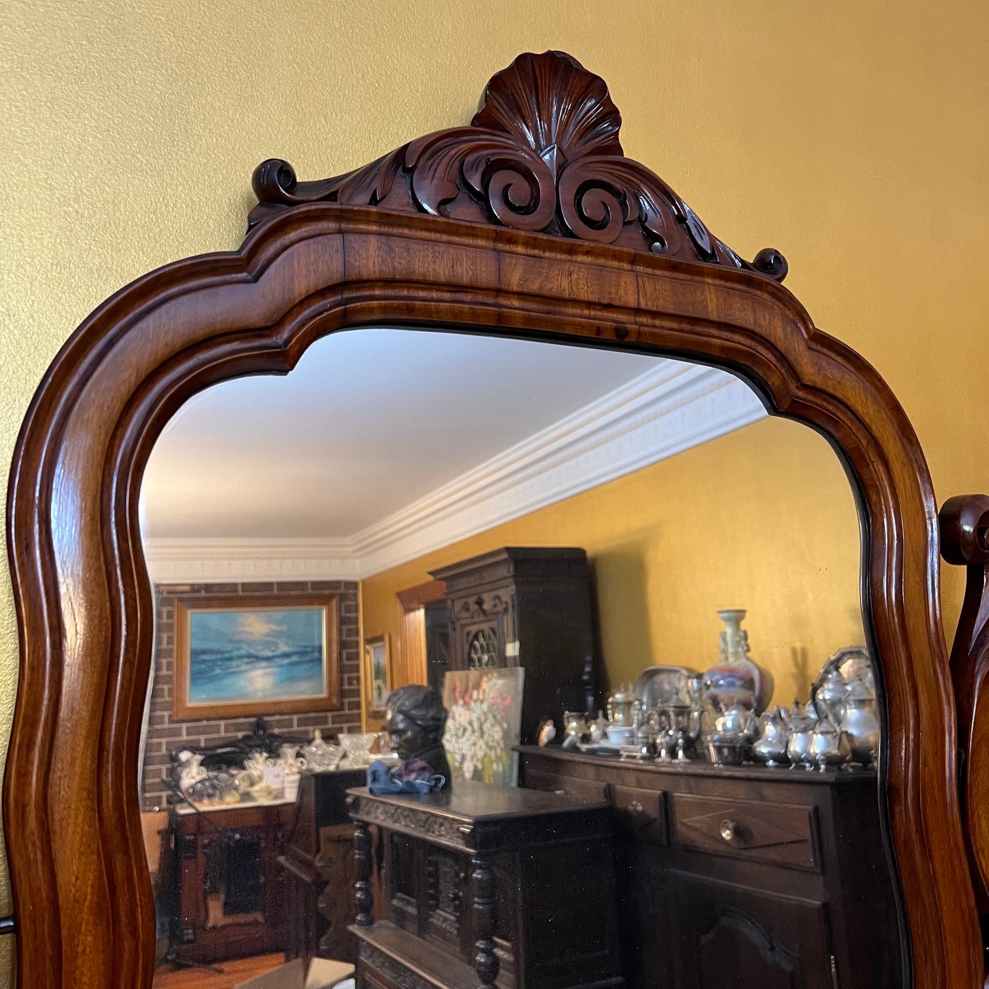 Antique Mahogany Mirror dresser 