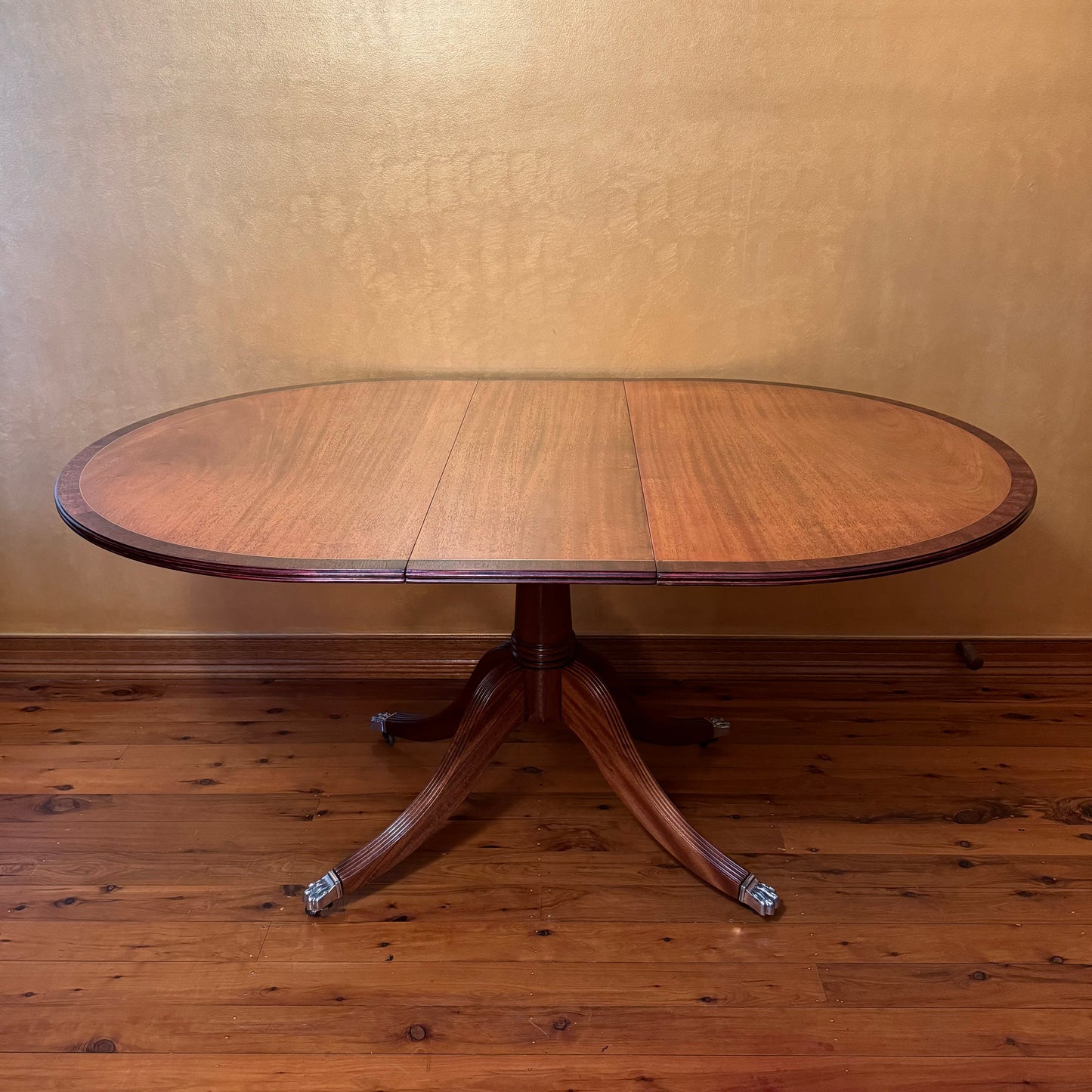 Antique Mahogany Three Leaf Dinning Table  