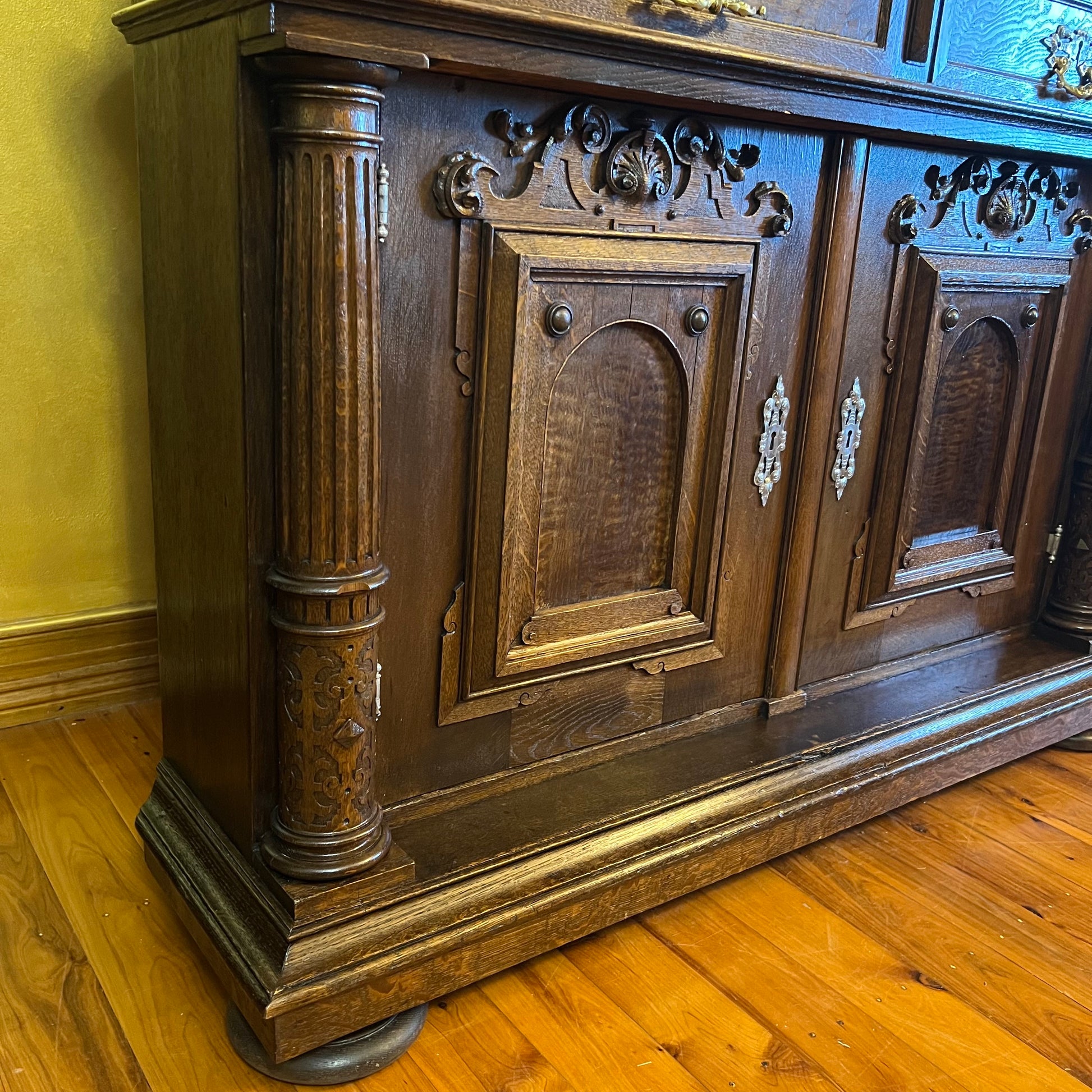 Antique Oak Drawers  Cabinet 