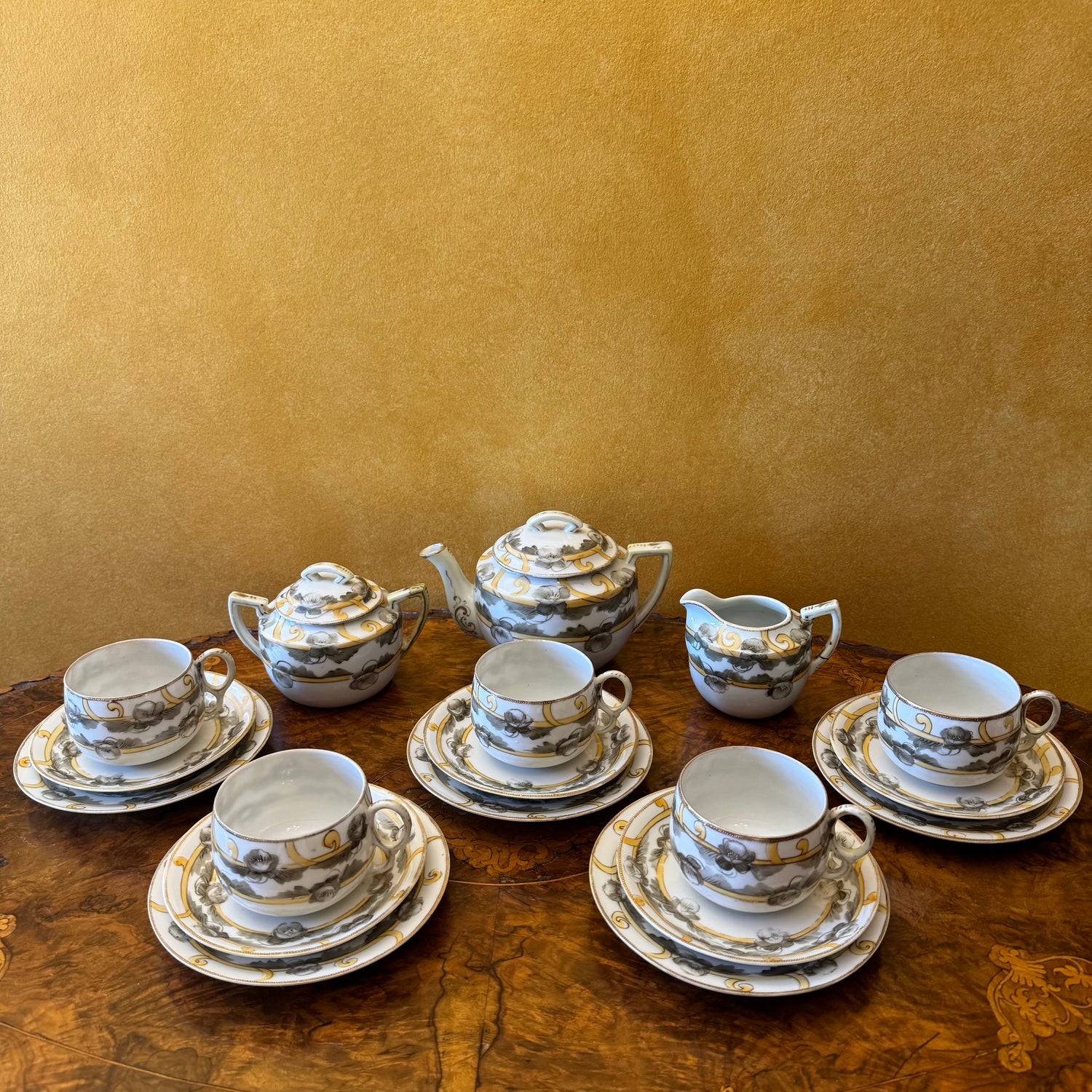 TEA & COFFEE SETS