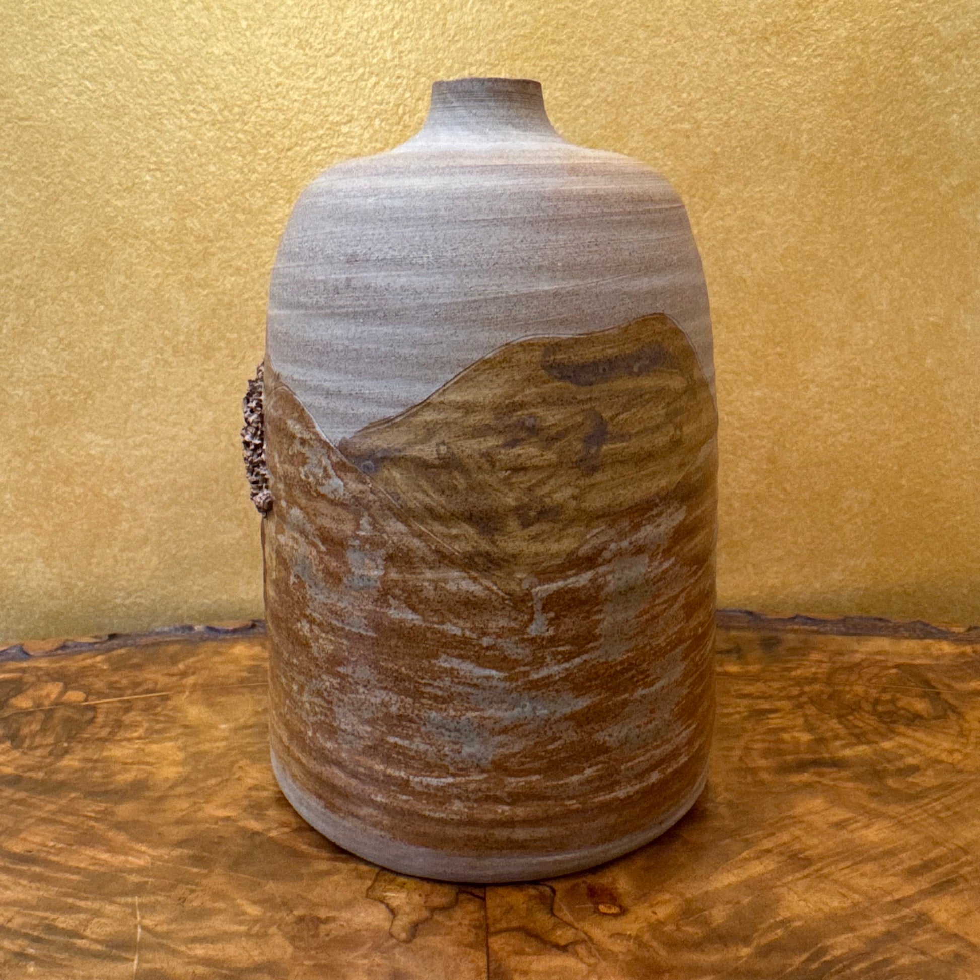 Arran Pottery Isle Of Arran Vase Ornament 