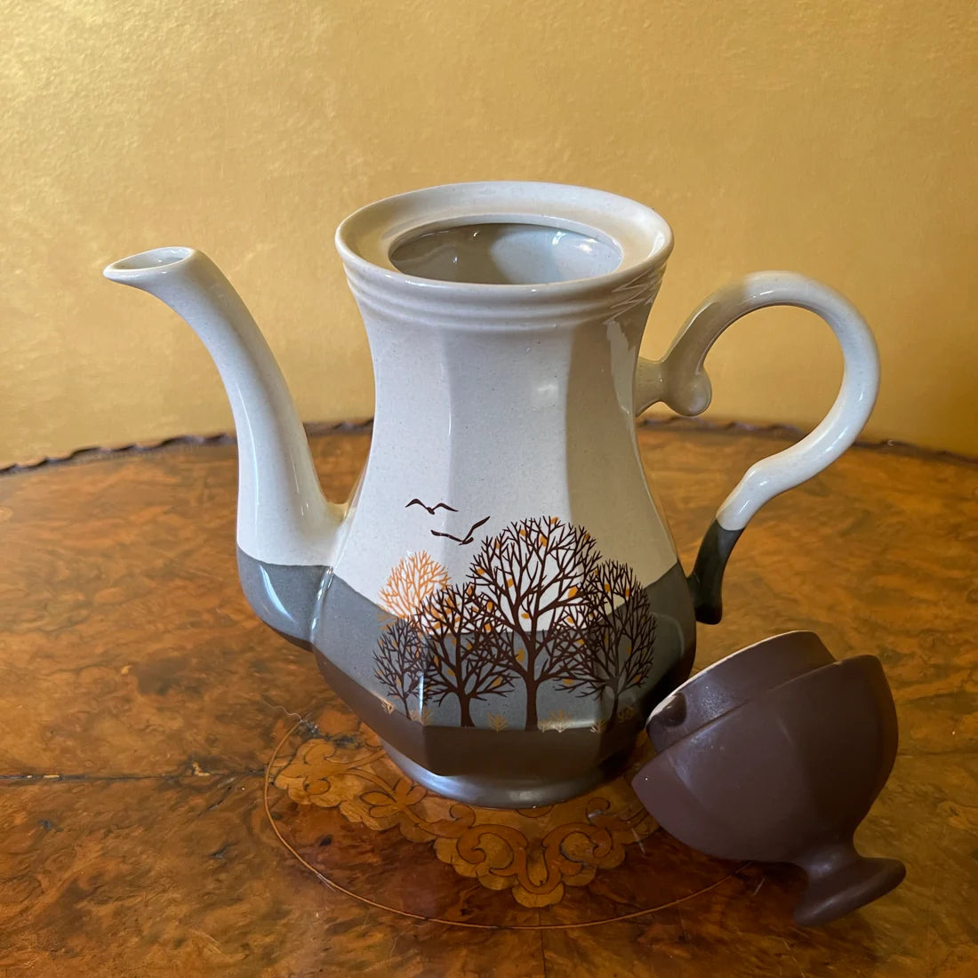 Vintage Tress Birds Nature Coffee Pot