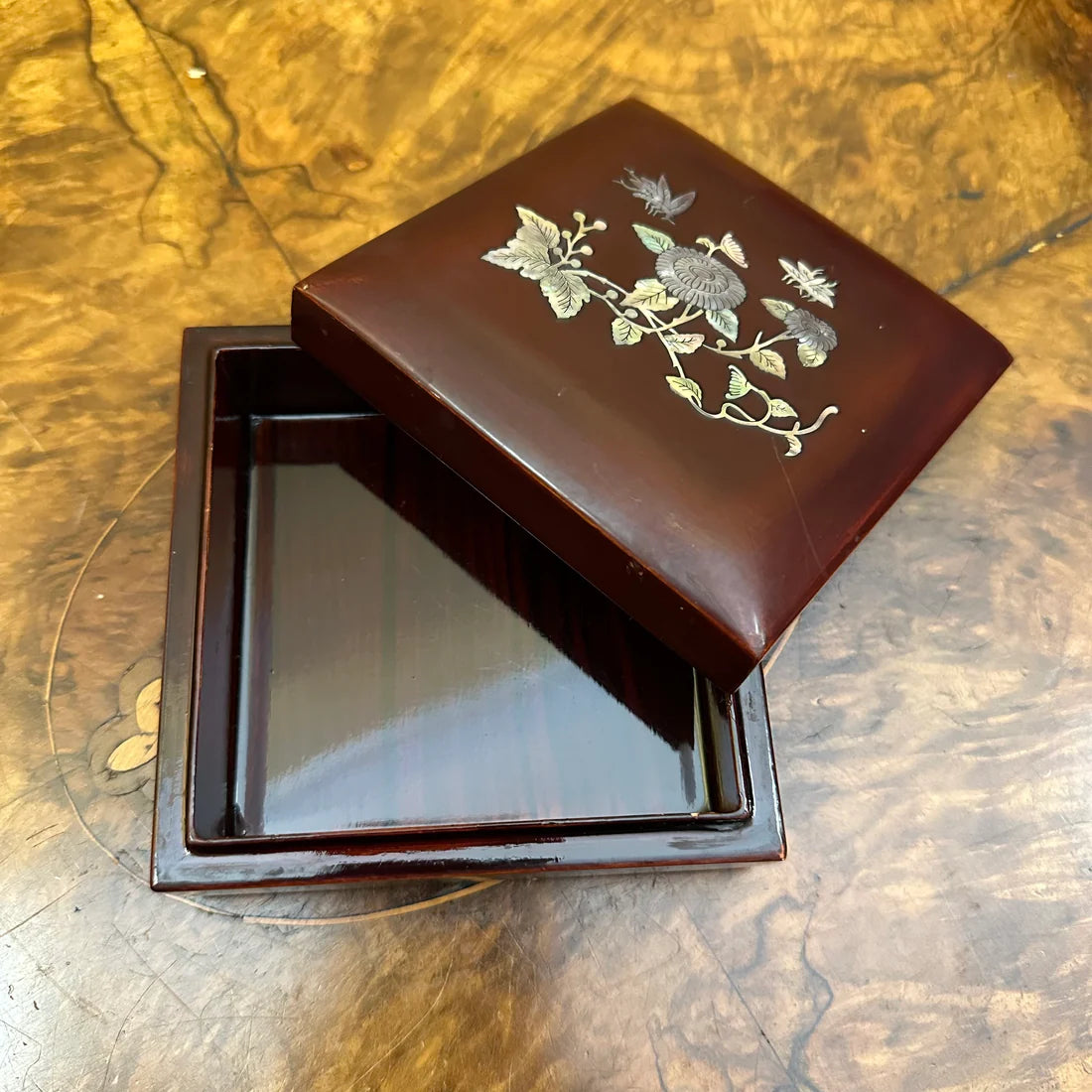 Vintage Butterfly Floral Mother Of Pearl Inlay Wooden Box