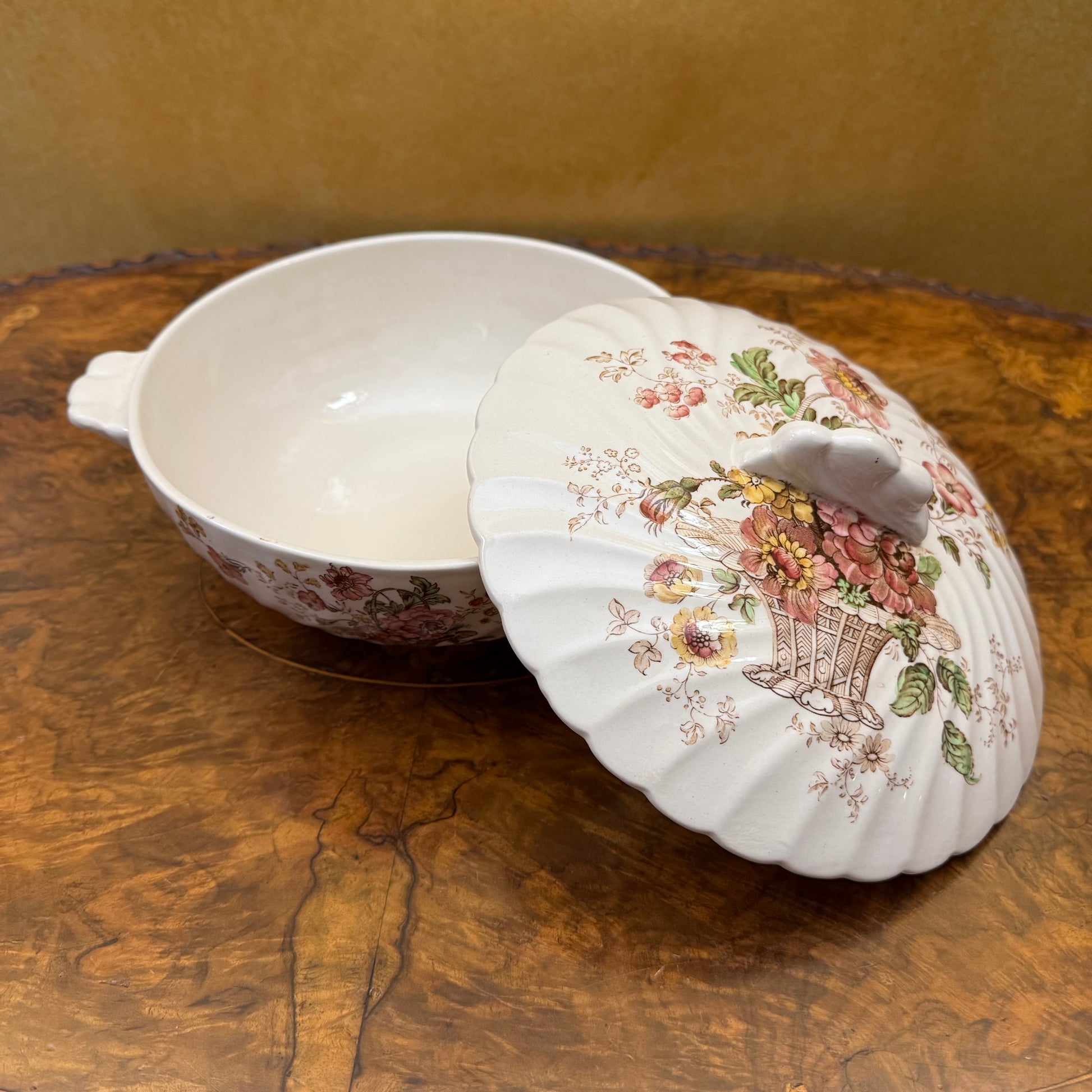 Clarice Cliff Royal Staffordshire Chelsea Rose Lidded Tureen