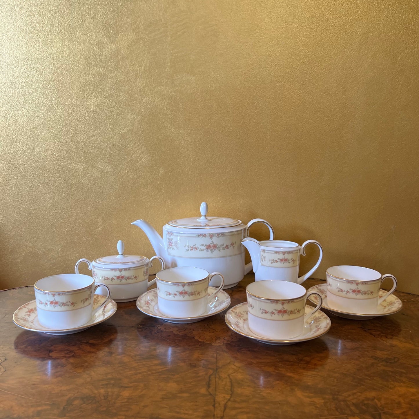 Coalport Sheringham 13 Piece Tea 