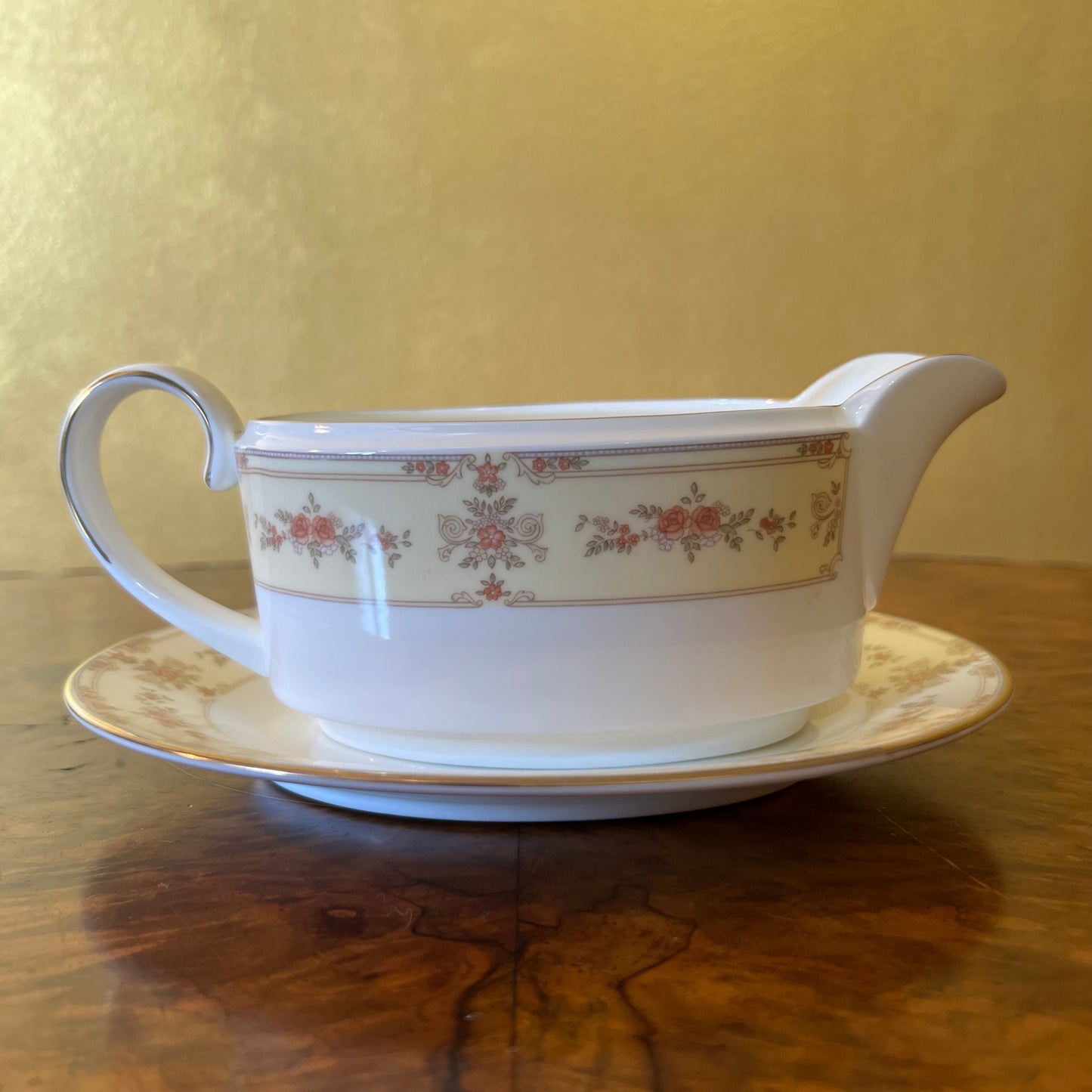 Coalport Sheringham Gravy Boat 