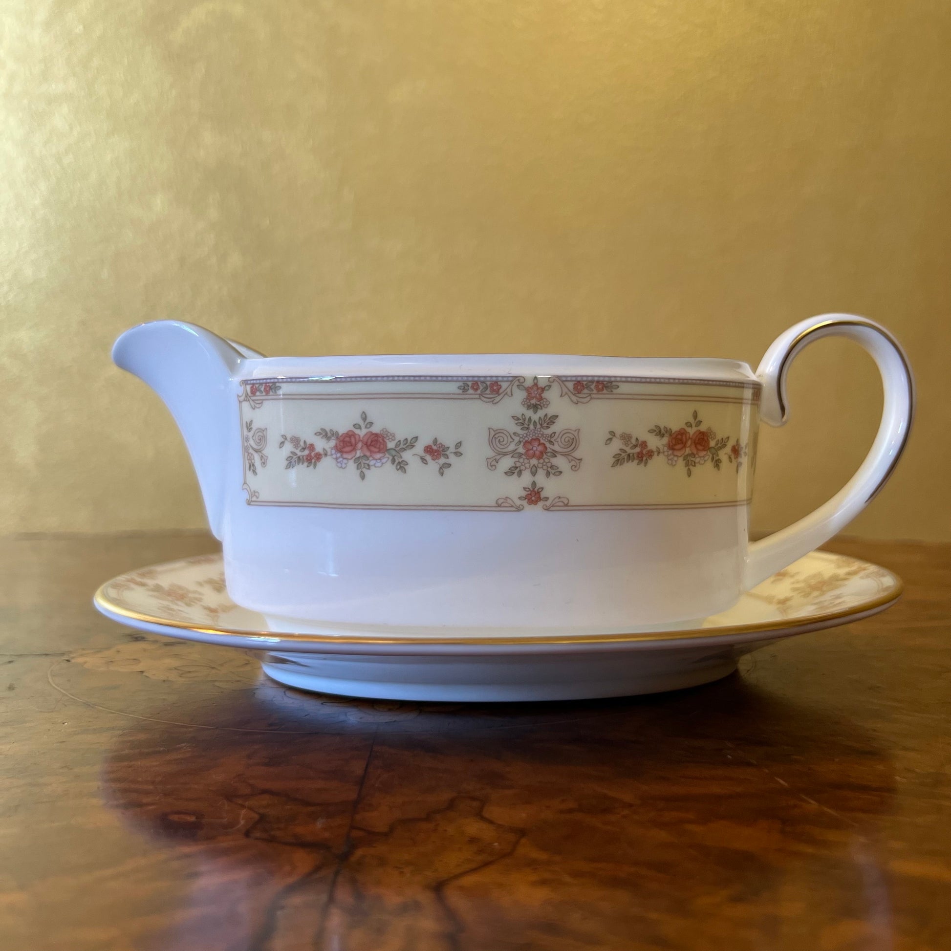 Coalport Sheringham Gravy Boat & Tray