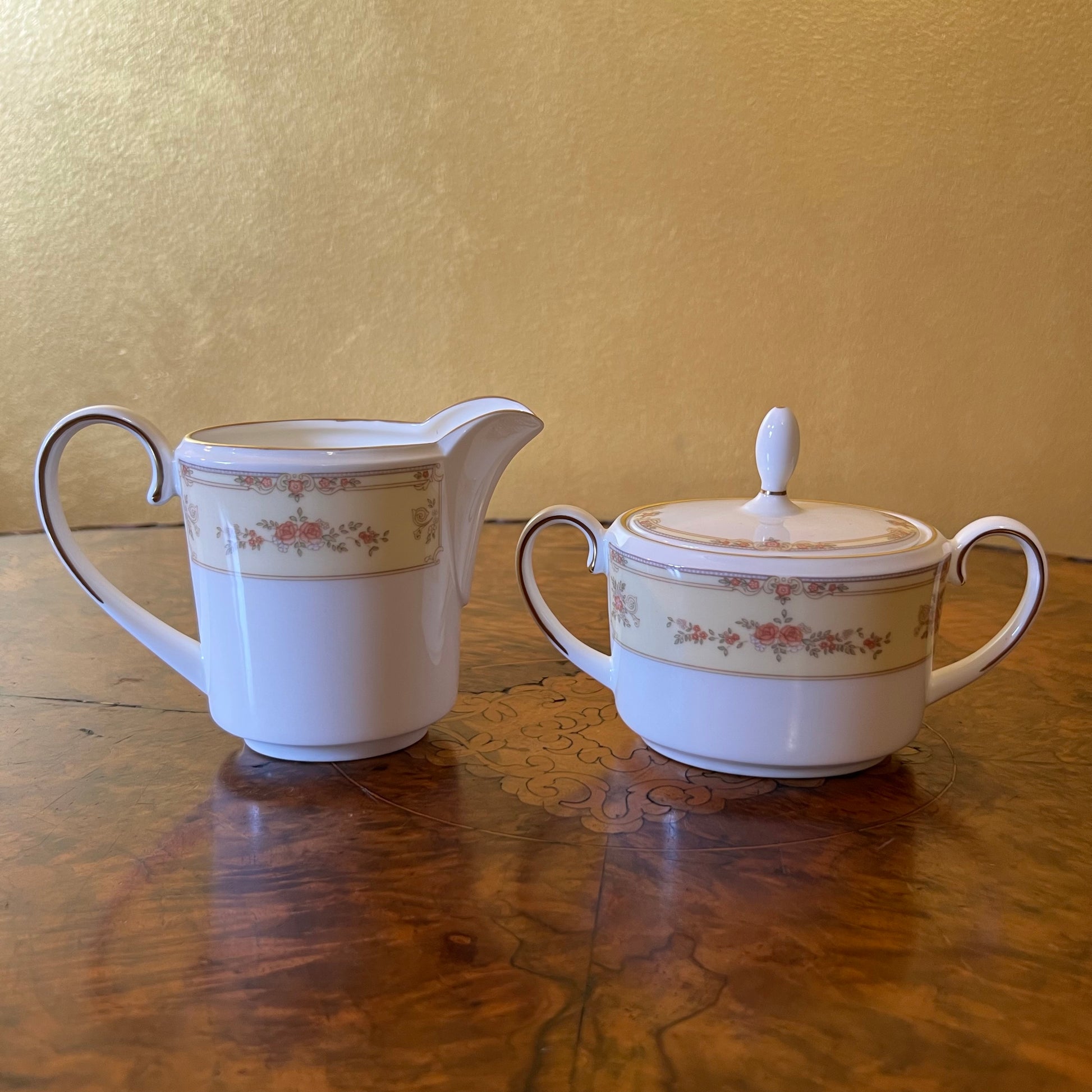 Coalport Sheringham Milk & Sugar 