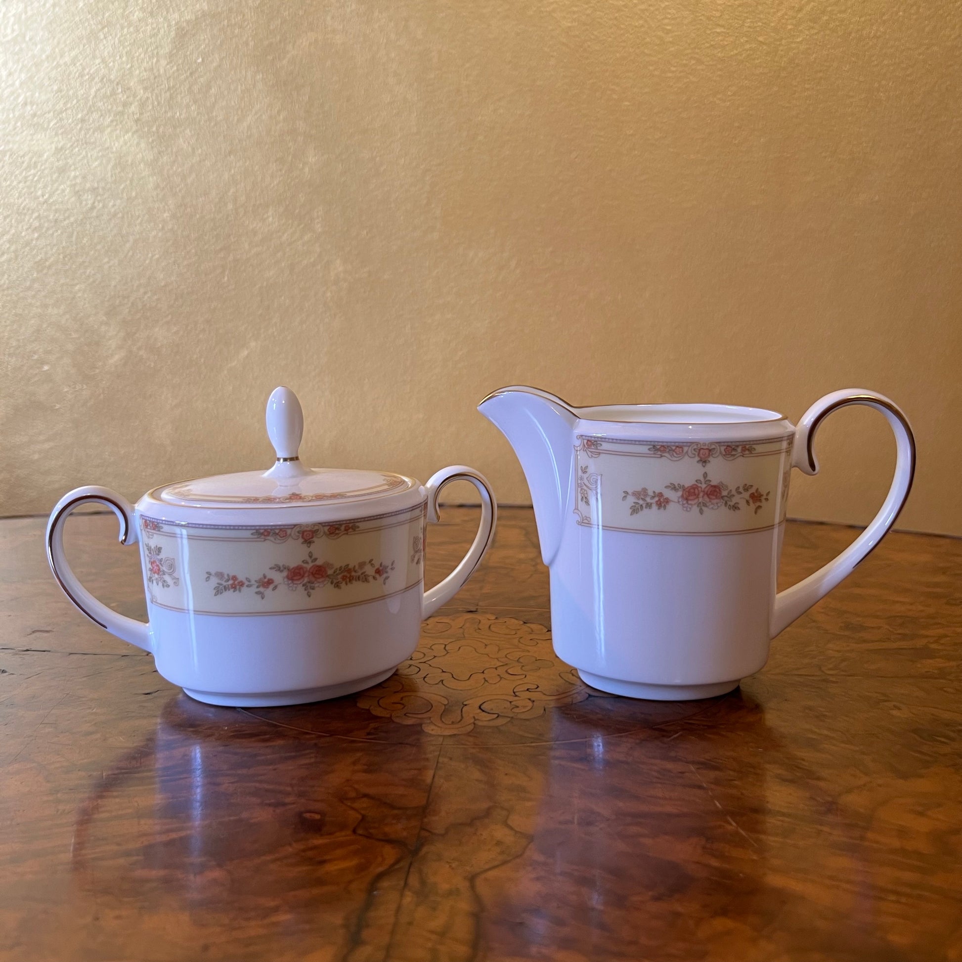 Coalport Sheringham Milk & Sugar Set