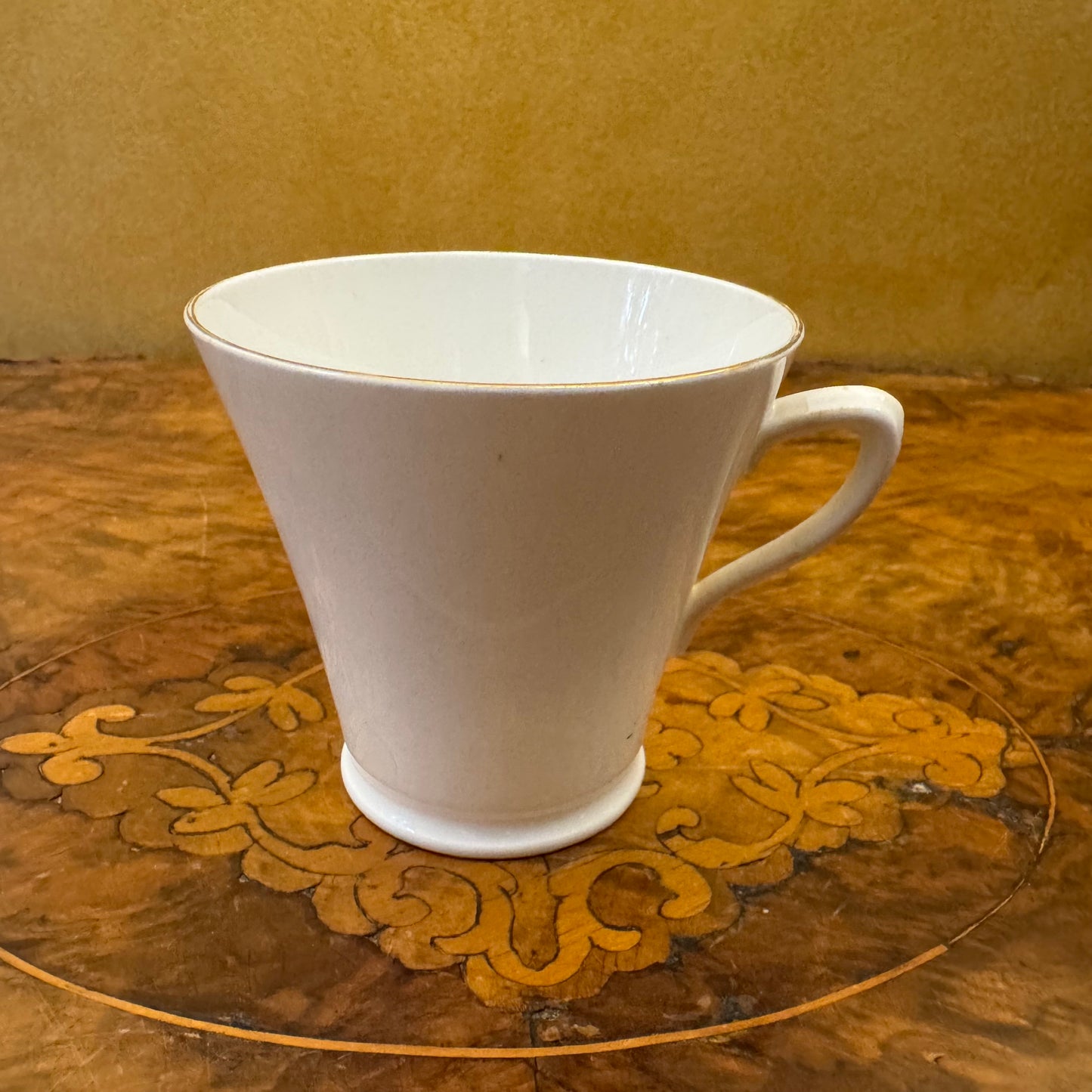 Collingwoods white Cup 