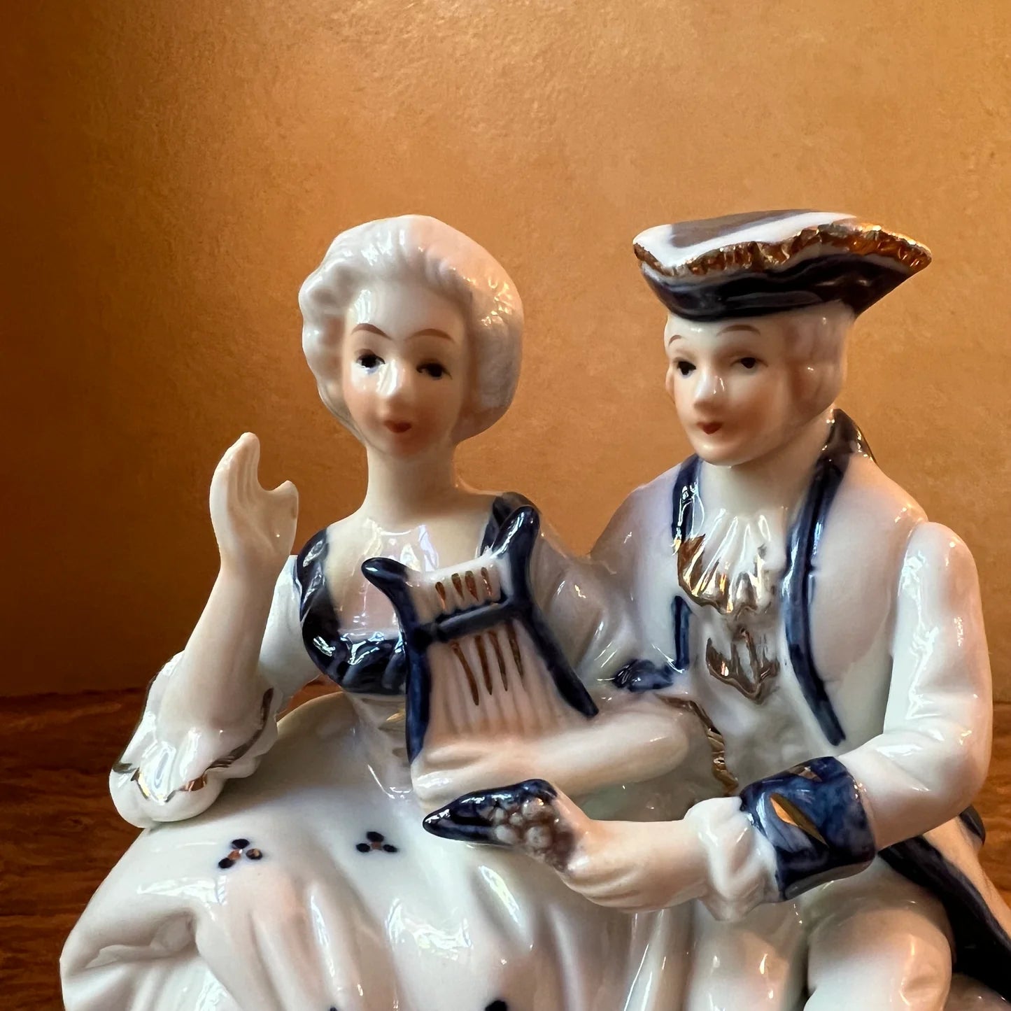 Vintage Colonial Couple Blue & White Statue Figurine