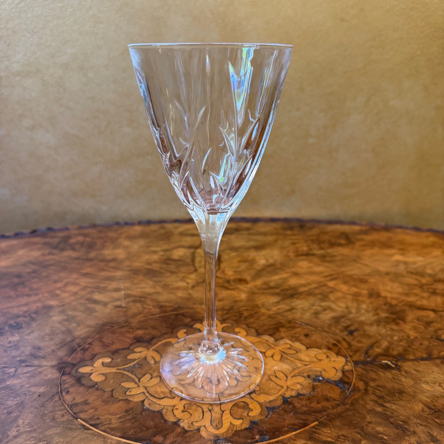  Cristal d'Arques Crystal Cassandra Wine Glasses 