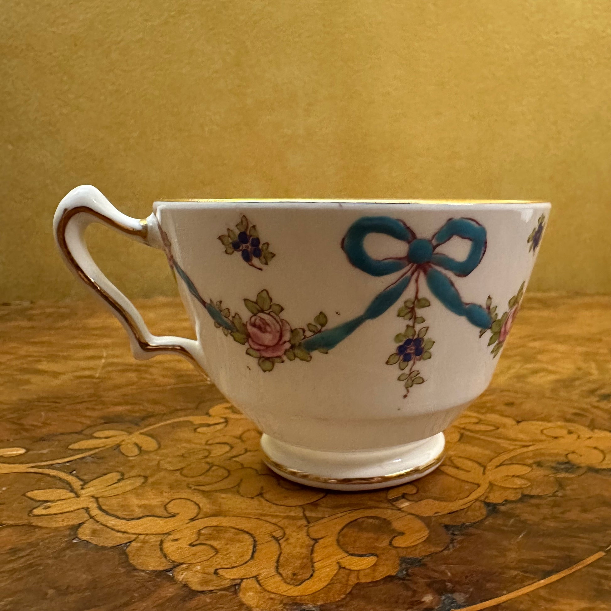  Crown Staffordshire Blue Bow Ribbon Tea Cup