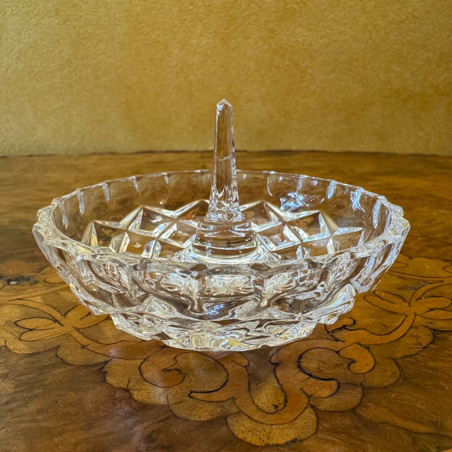 Crystal Ring Holder