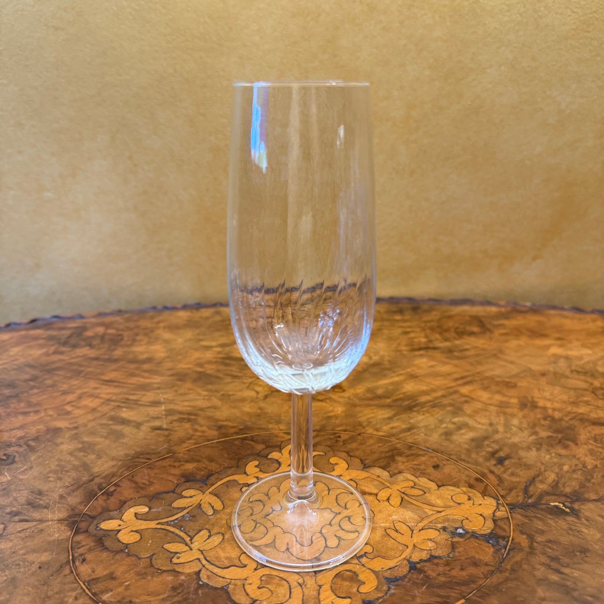 Crystal Swirl Base Champagne Flutes