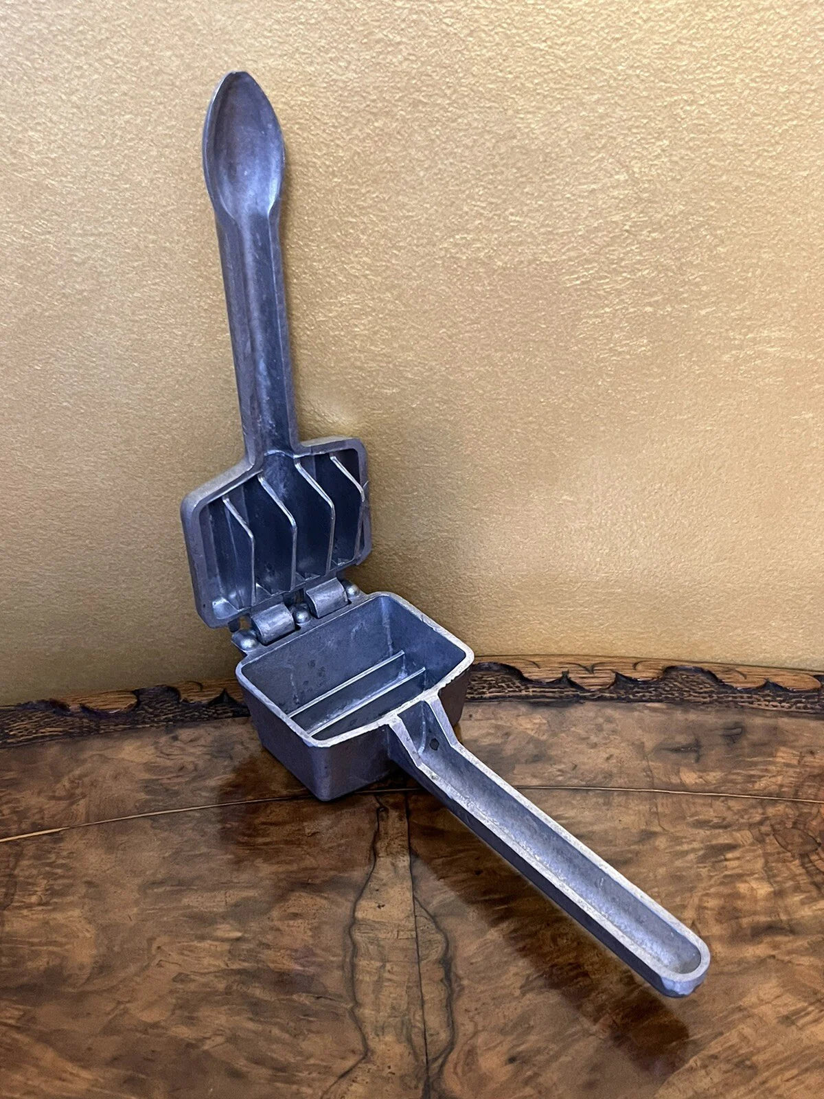 Vintage Distinctive Party Ice Crusher