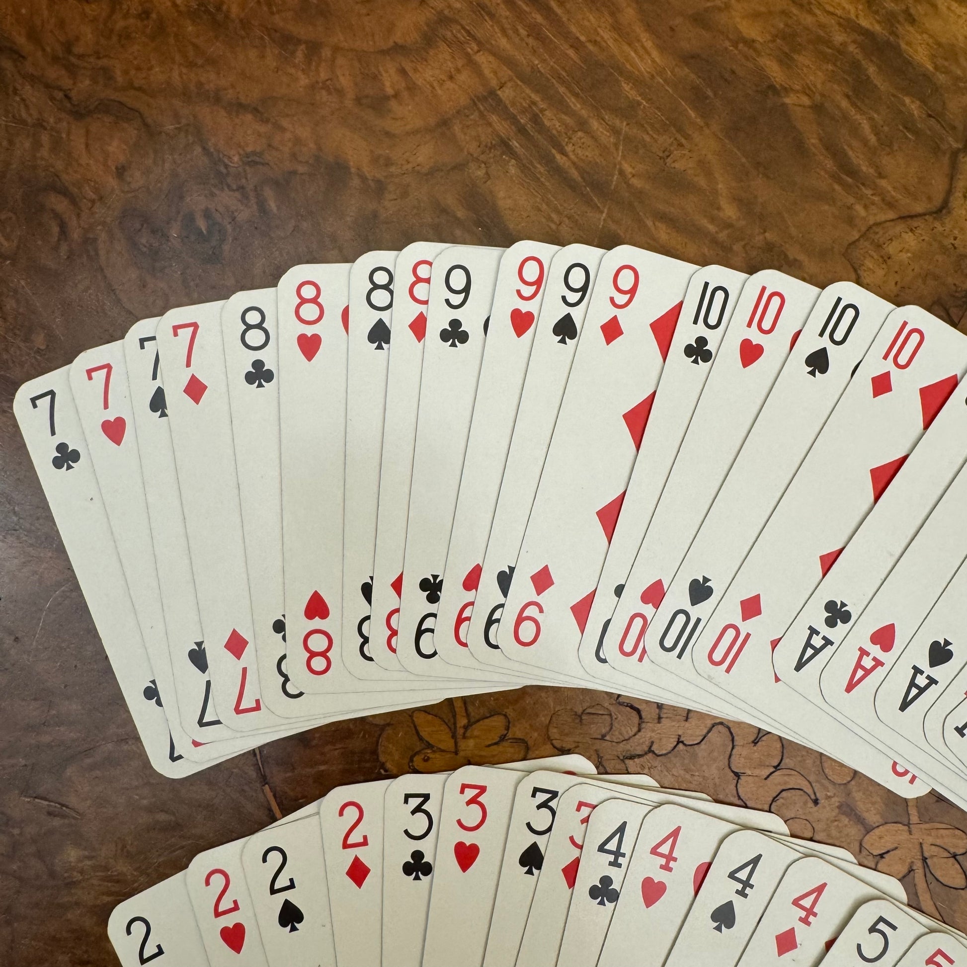Dowding & Mills Pin Up Girl 52 Deck Of Playing Cards