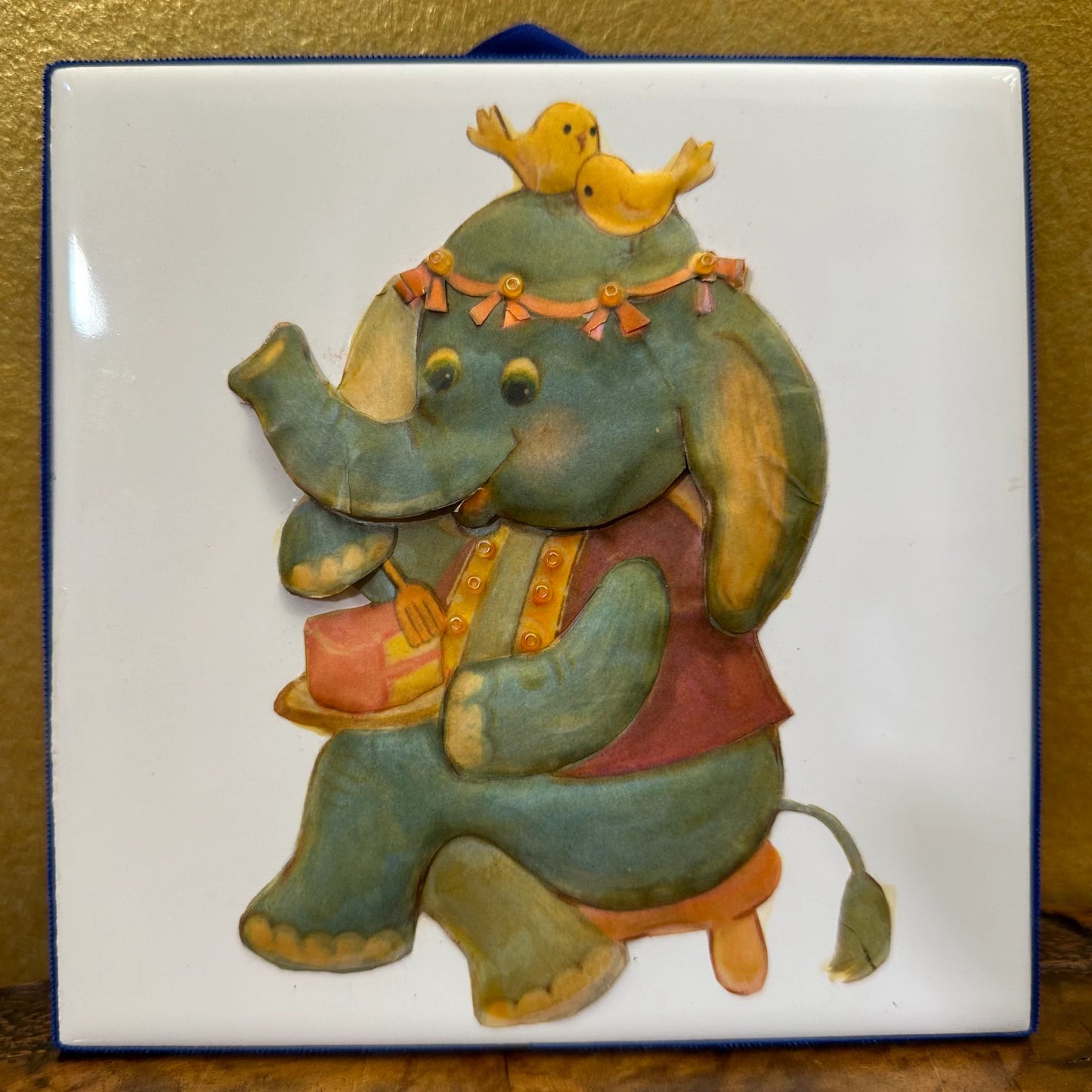 Elephant Paper Embossed Tile