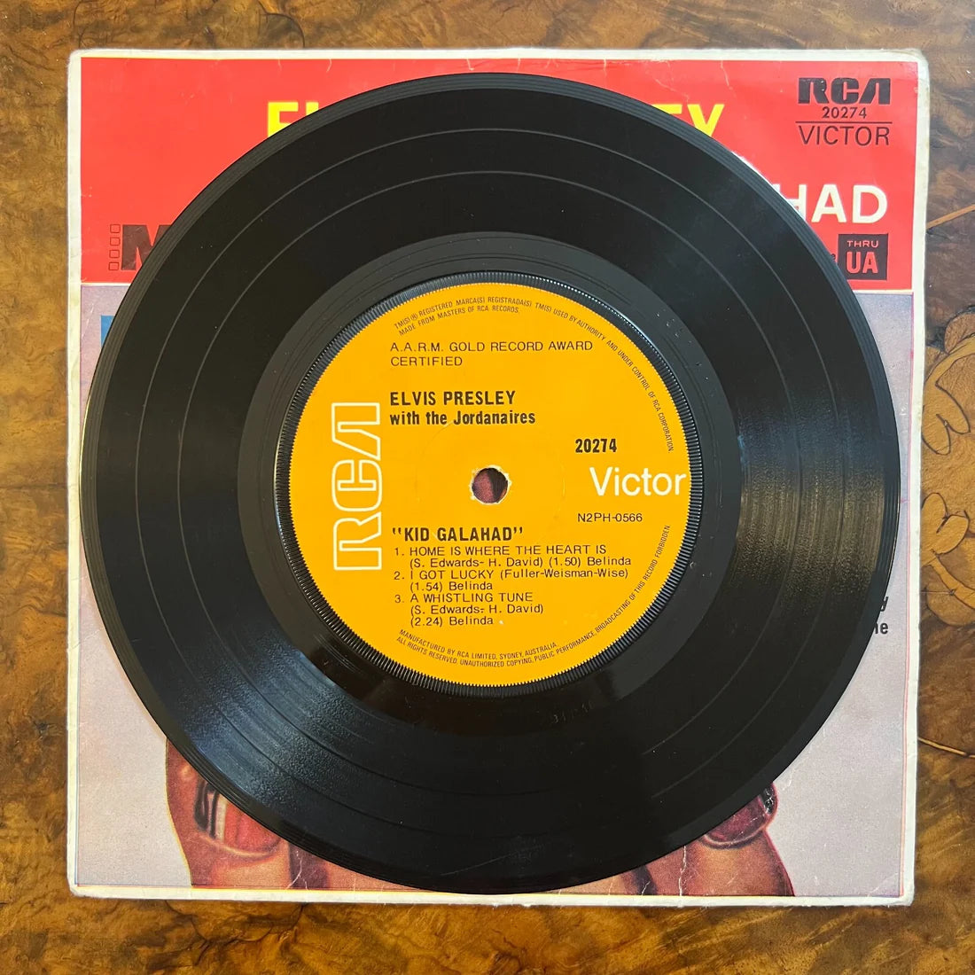Elvis Presley in Kid Galahad Record