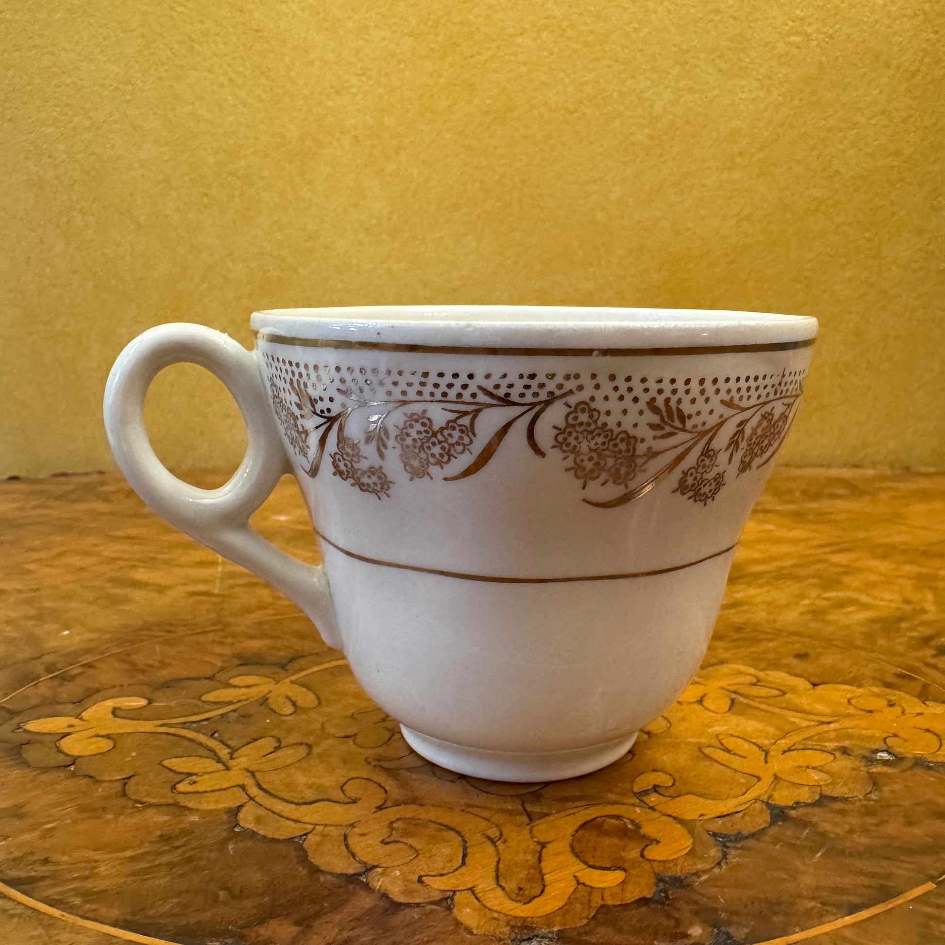 English Gold Print Cup 