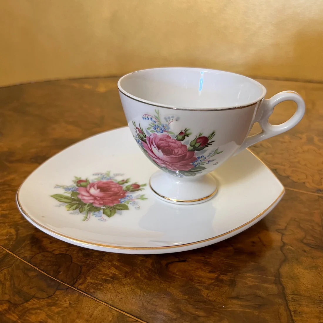 Vintage Floral Tea Cup Tennis Plate