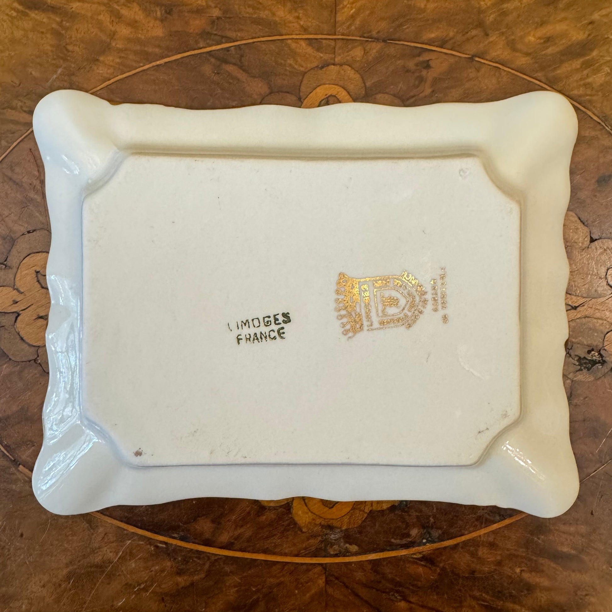 French Courting Print Green & Gold Ashtray 