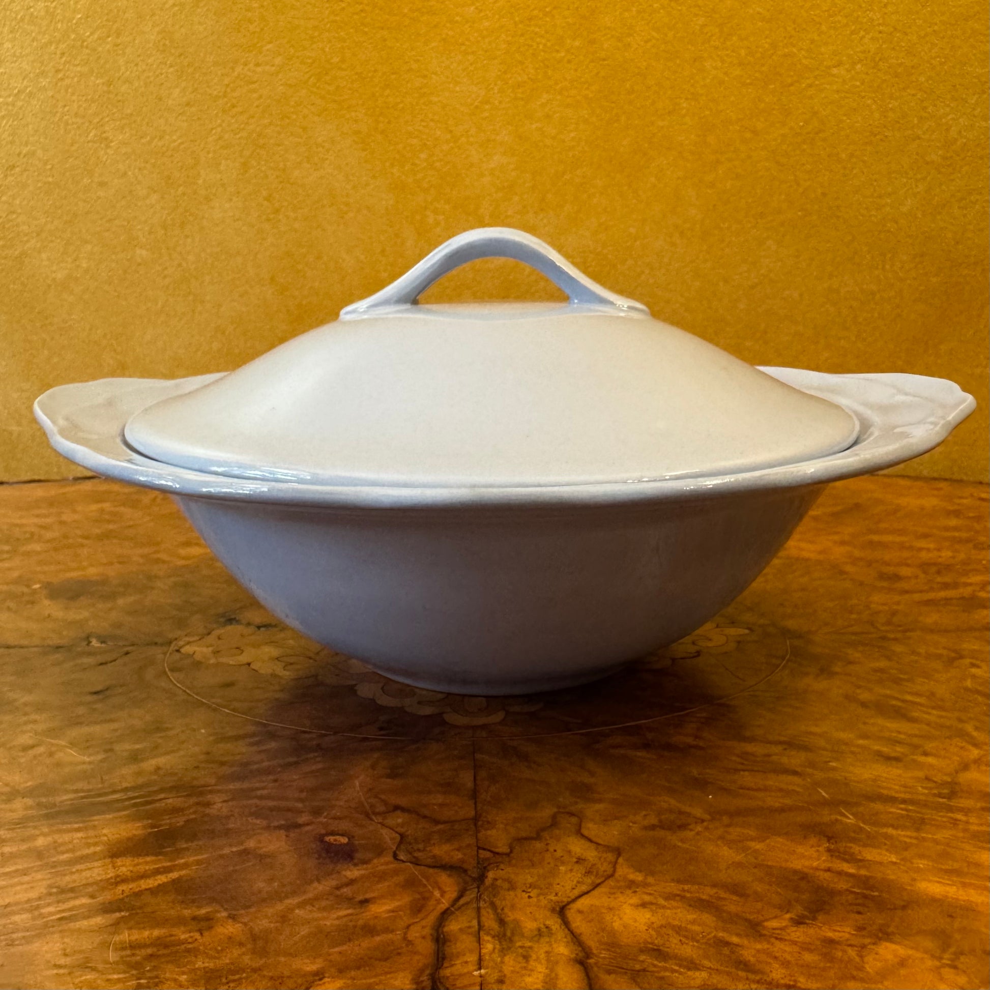 Grindley Lupin Petal Serving Bowl With Lid
