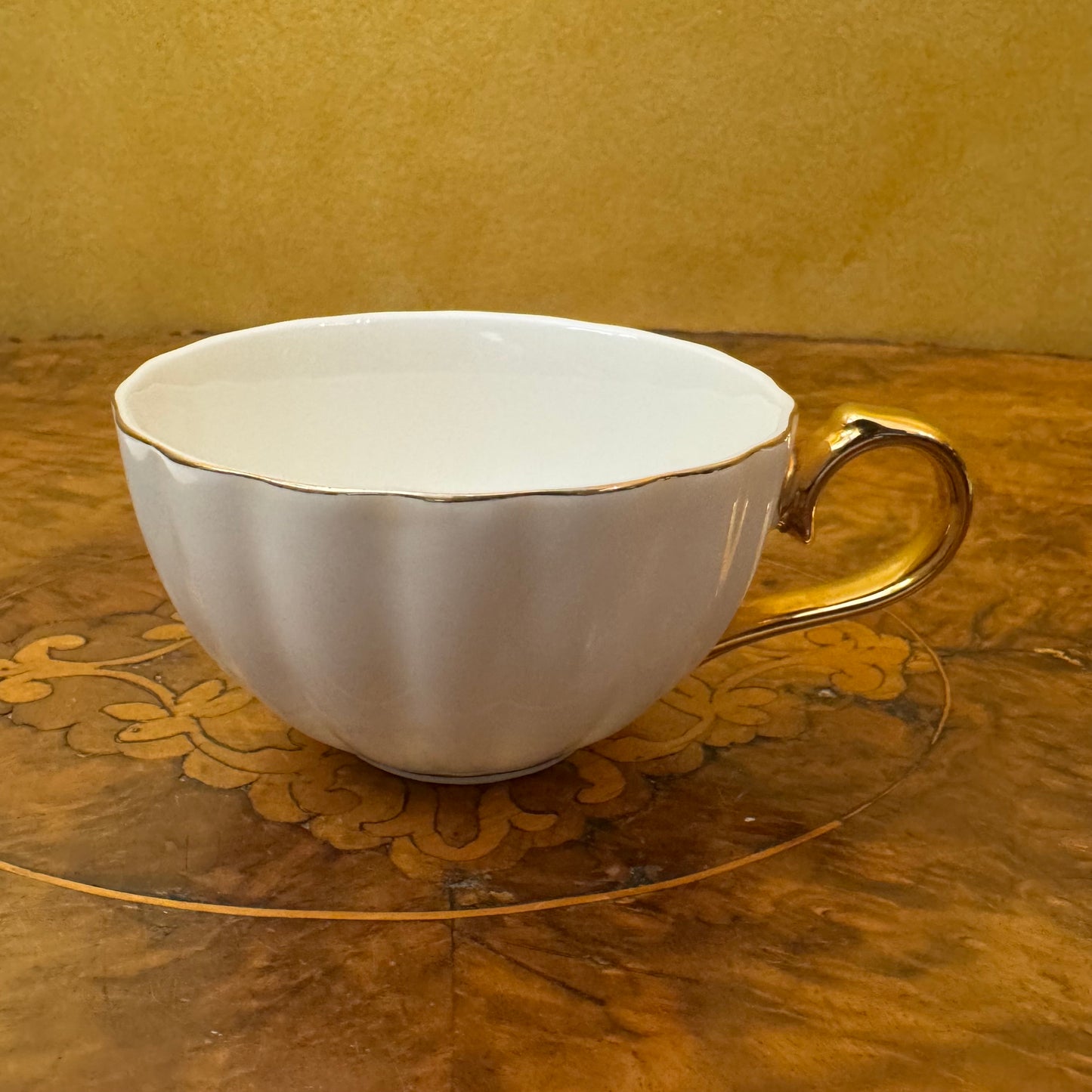 Gold Trim White Tea Cup & Saucer