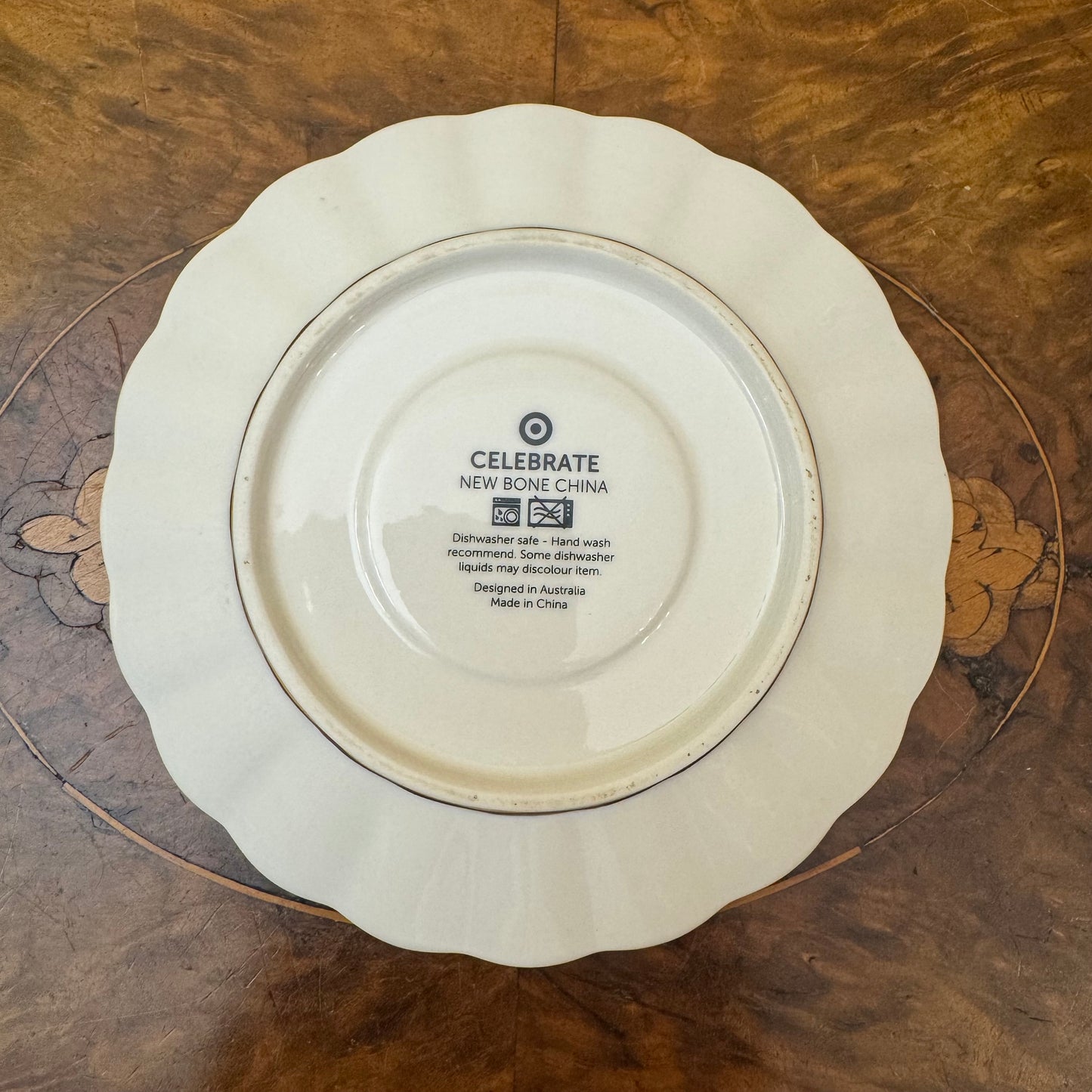 Gold Trim White Tea Cup & Saucer