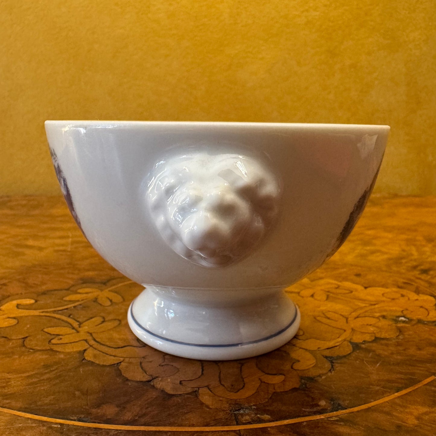 Estee Lauder Quatre Saisons Bowl