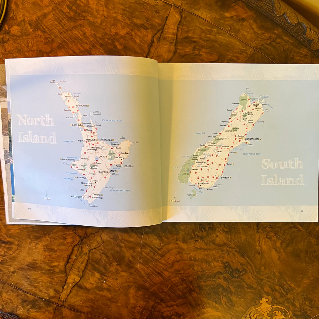 The Great Kiwi Motorhome Guide Paperback by Jill Malcolm and Bill Savidan