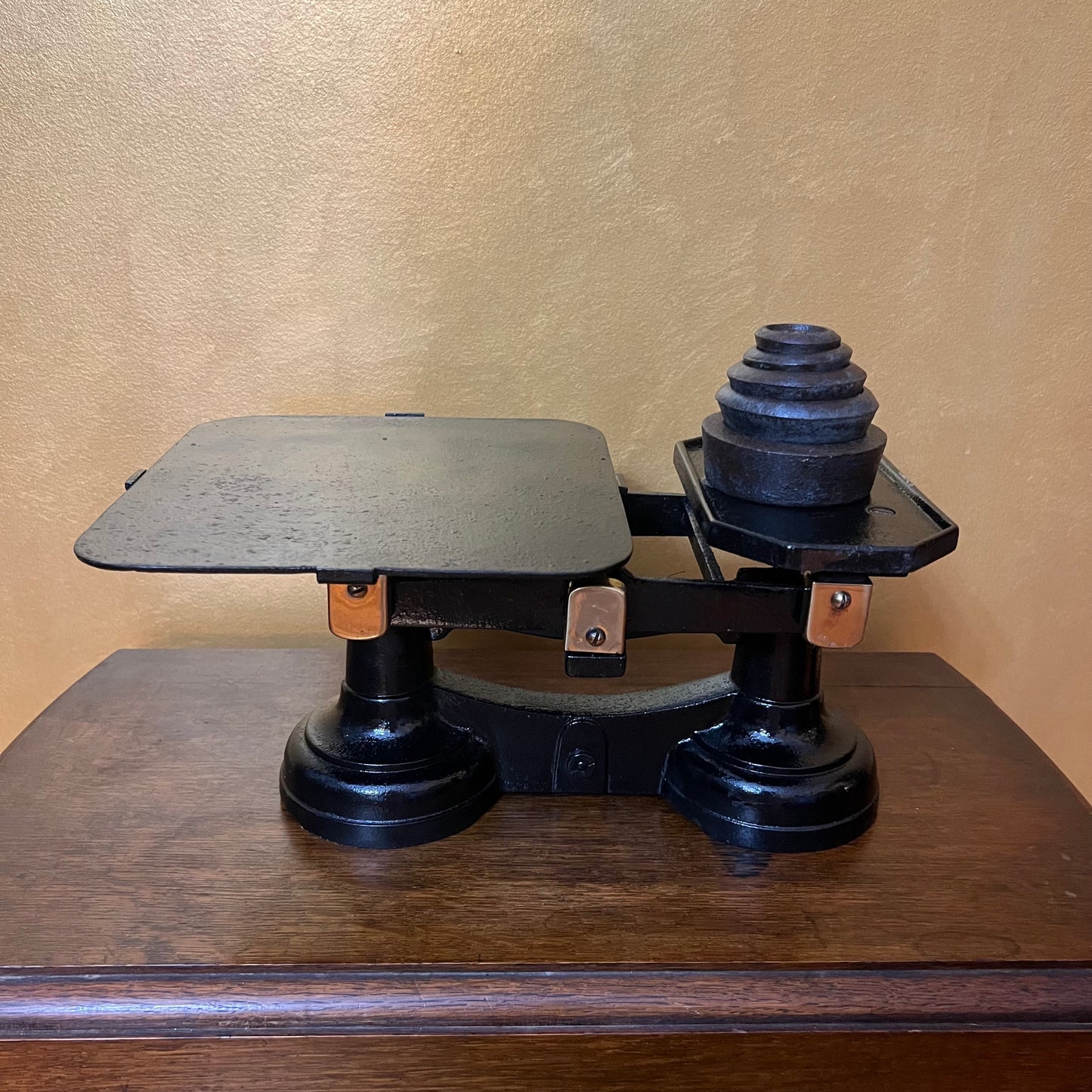 Antique Cast Iron Kitchen Scales With Weights