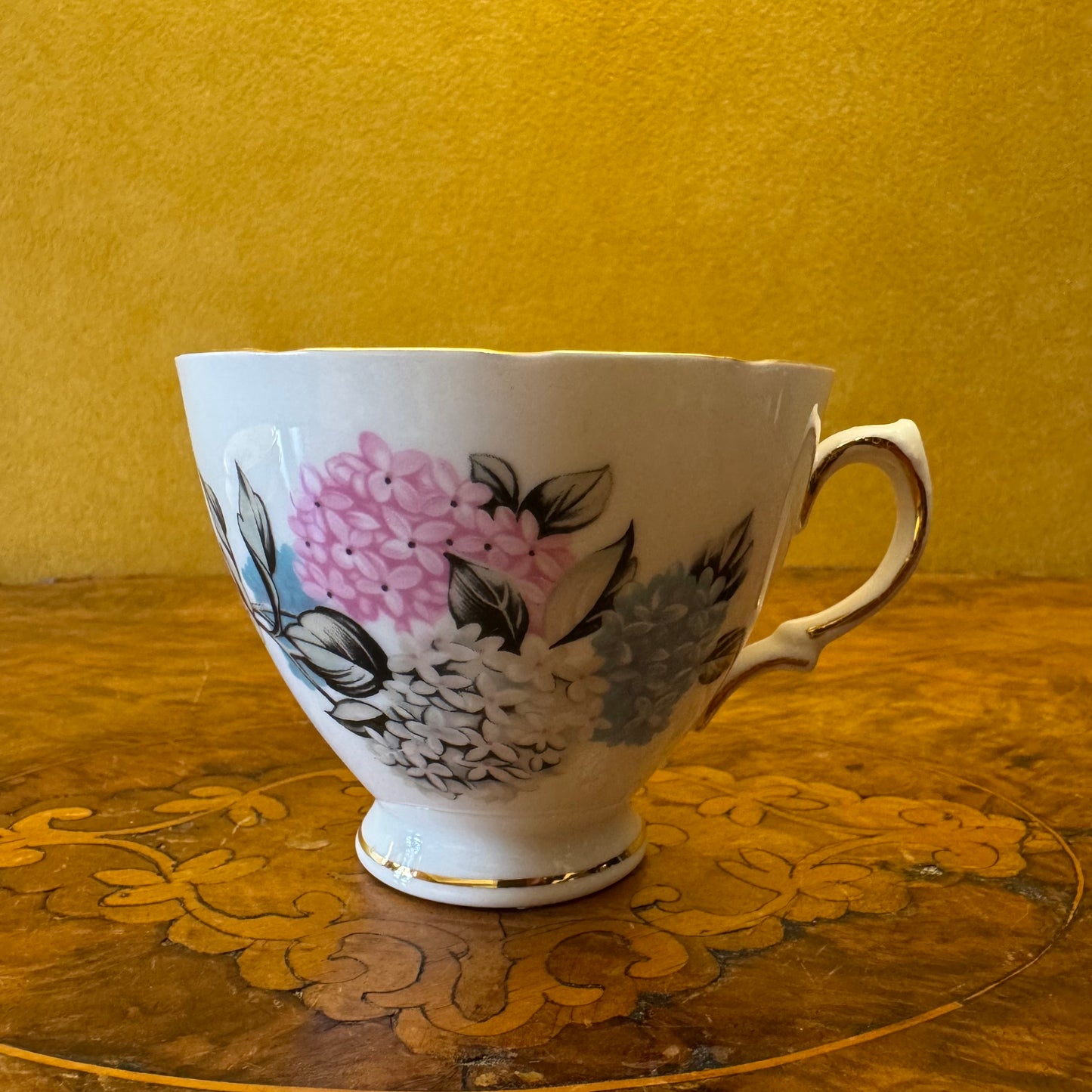 Vintage Royal Vale Hydrangea Tea Cup Trio Set