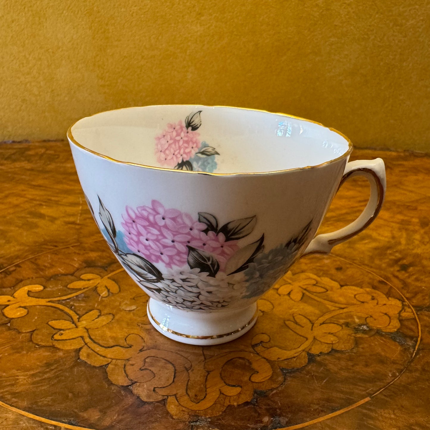 Vintage Royal Vale Hydrangea Tea Cup Trio Set